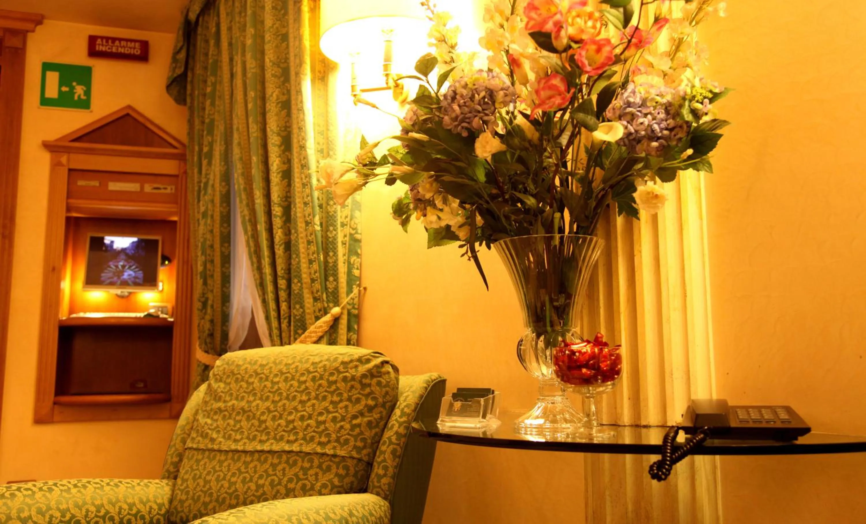 Decorative detail in Colonna Hotel