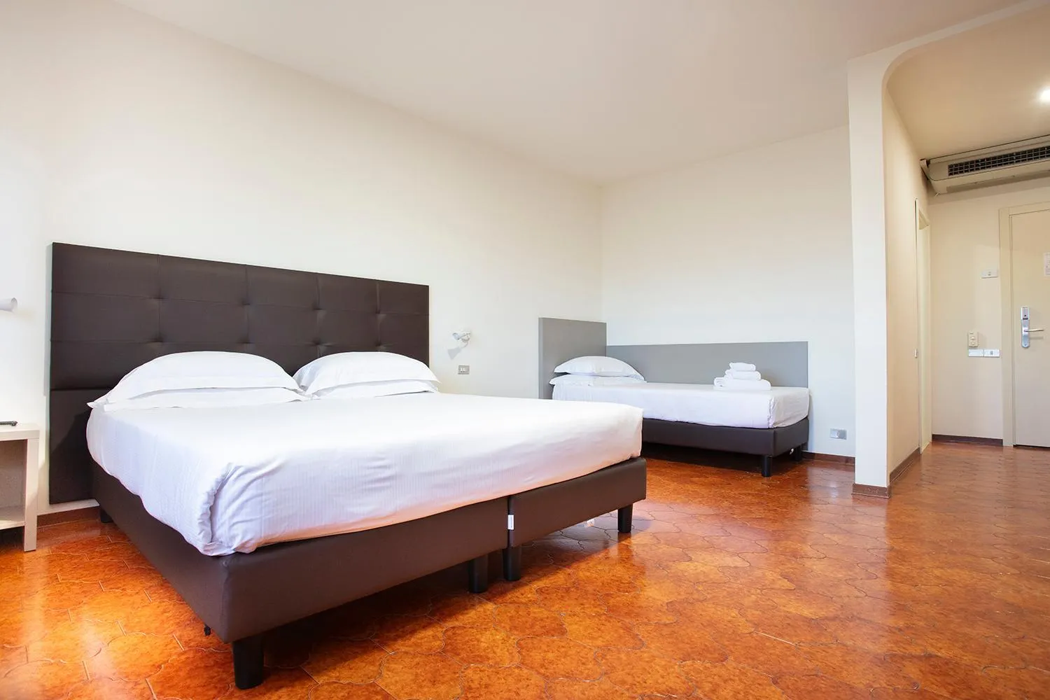 Bed in CDH Hotel Modena