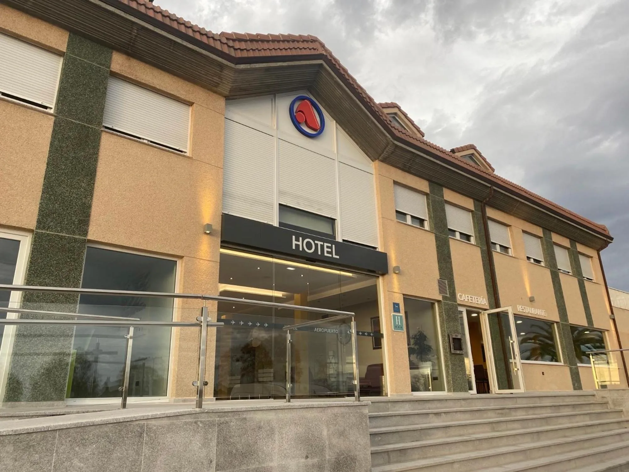 Property building in Hotel Arias Aeropuerto