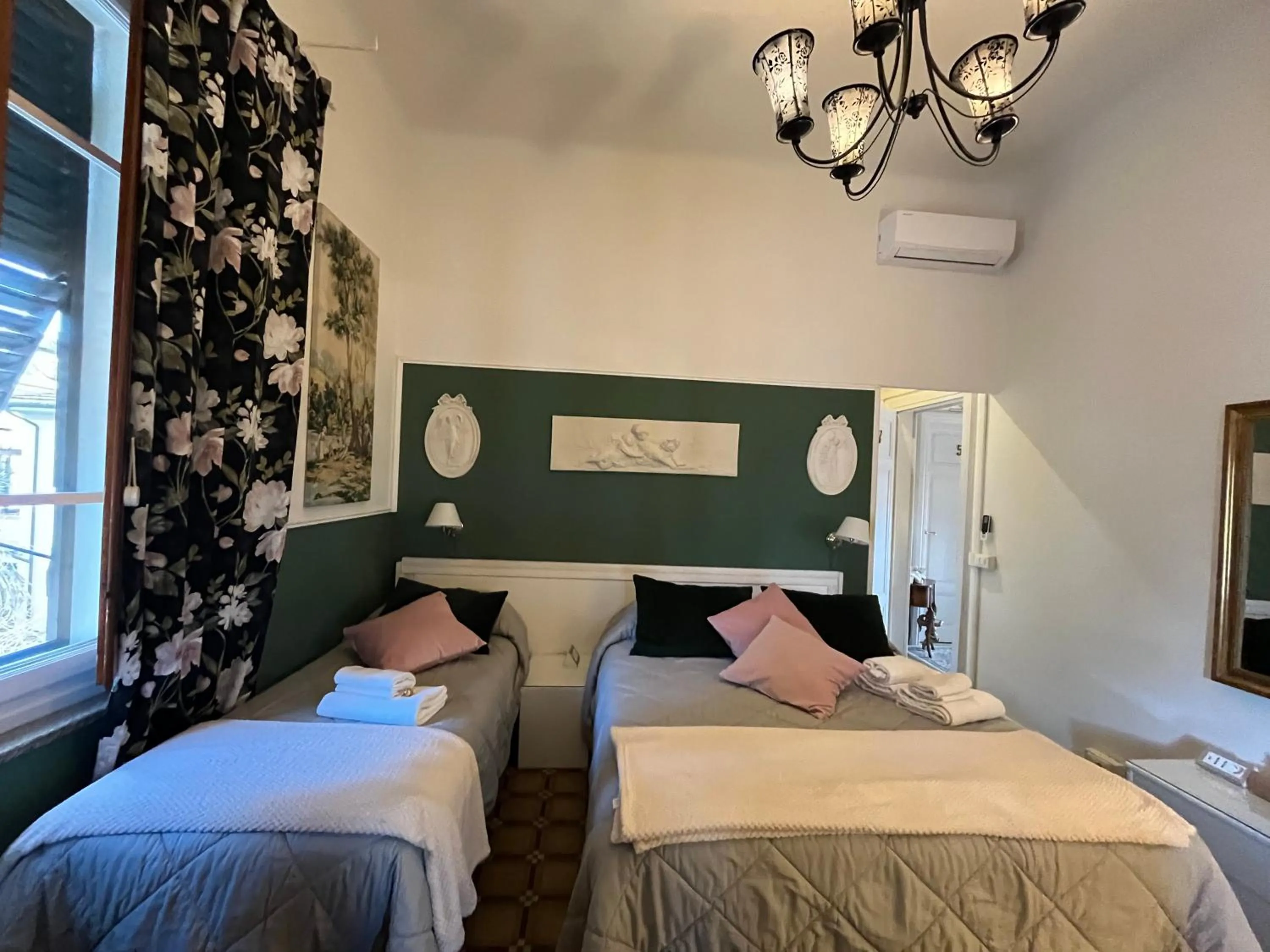 Bed in Villa San Donato B&B
