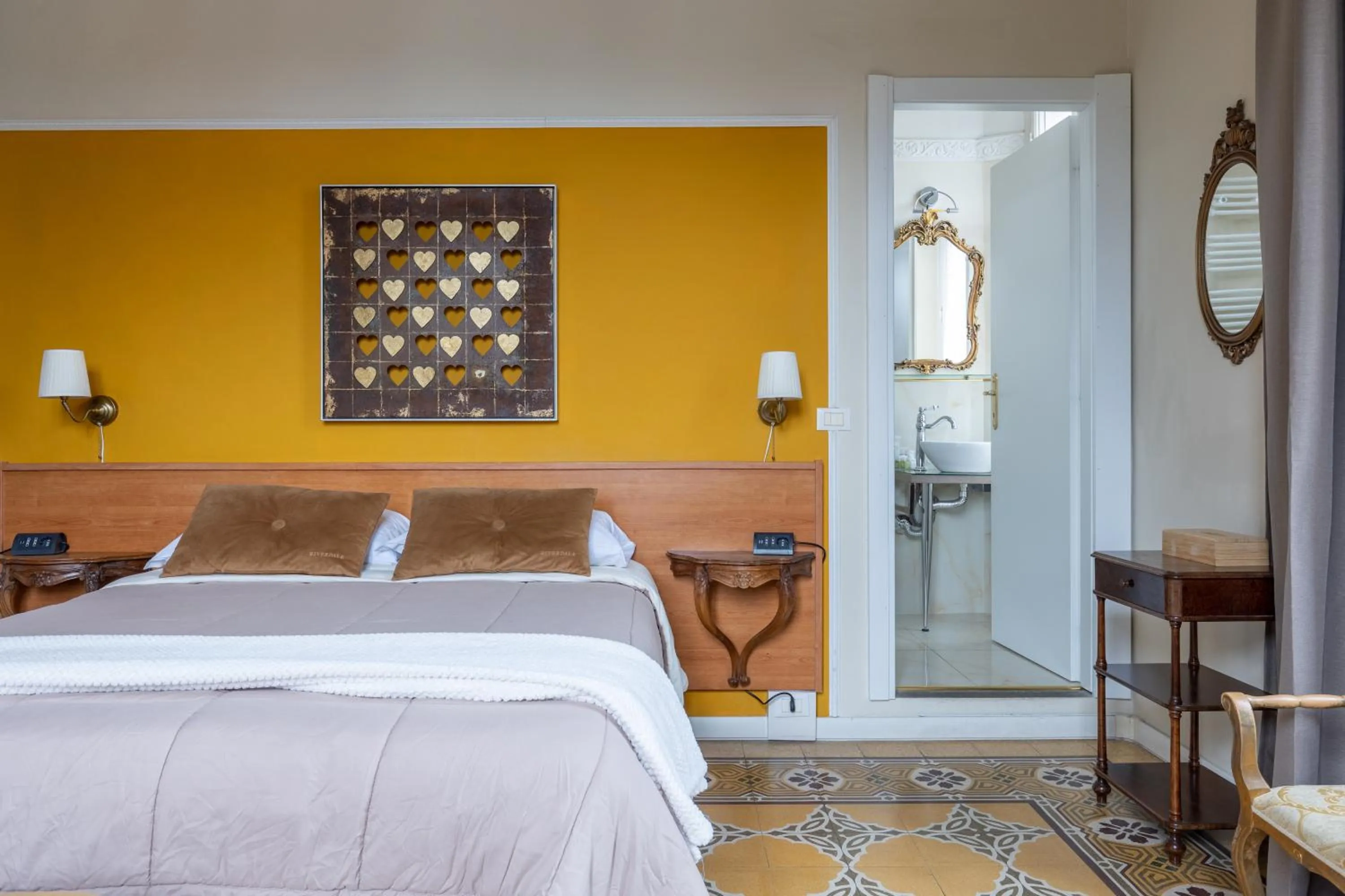 Bed in Villa San Donato B&B