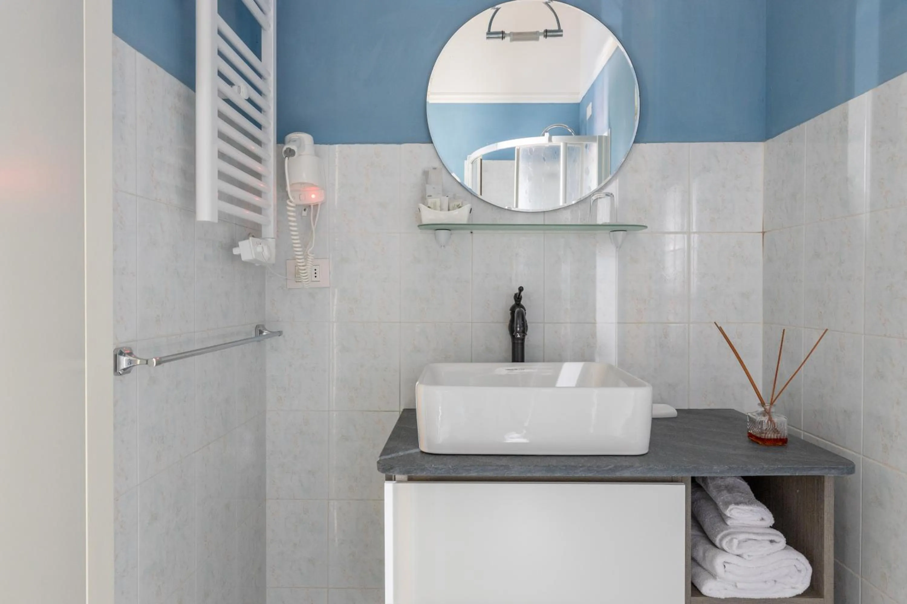 Bathroom in Villa San Donato B&B