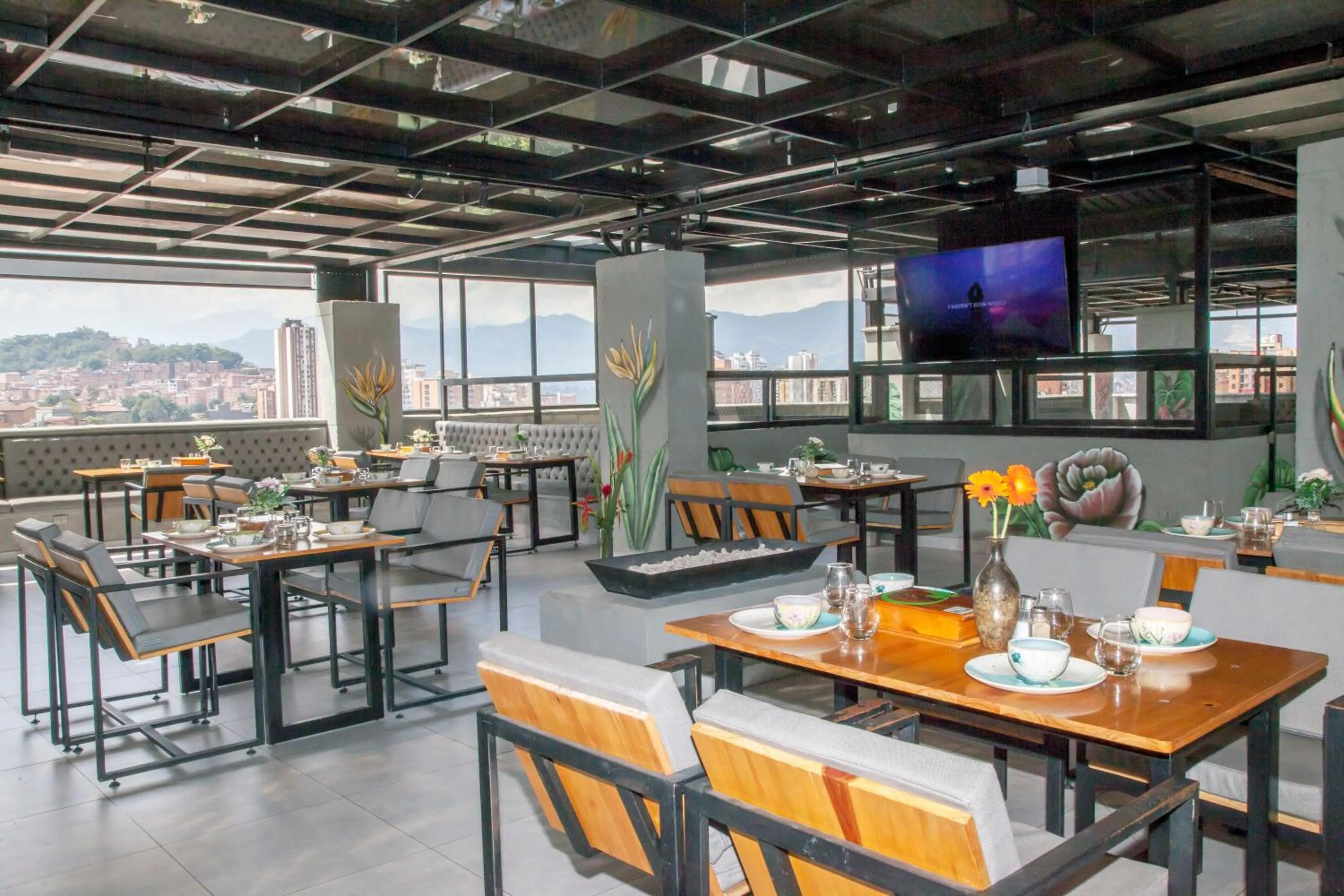 Restaurant/places to eat in Edificio Helena