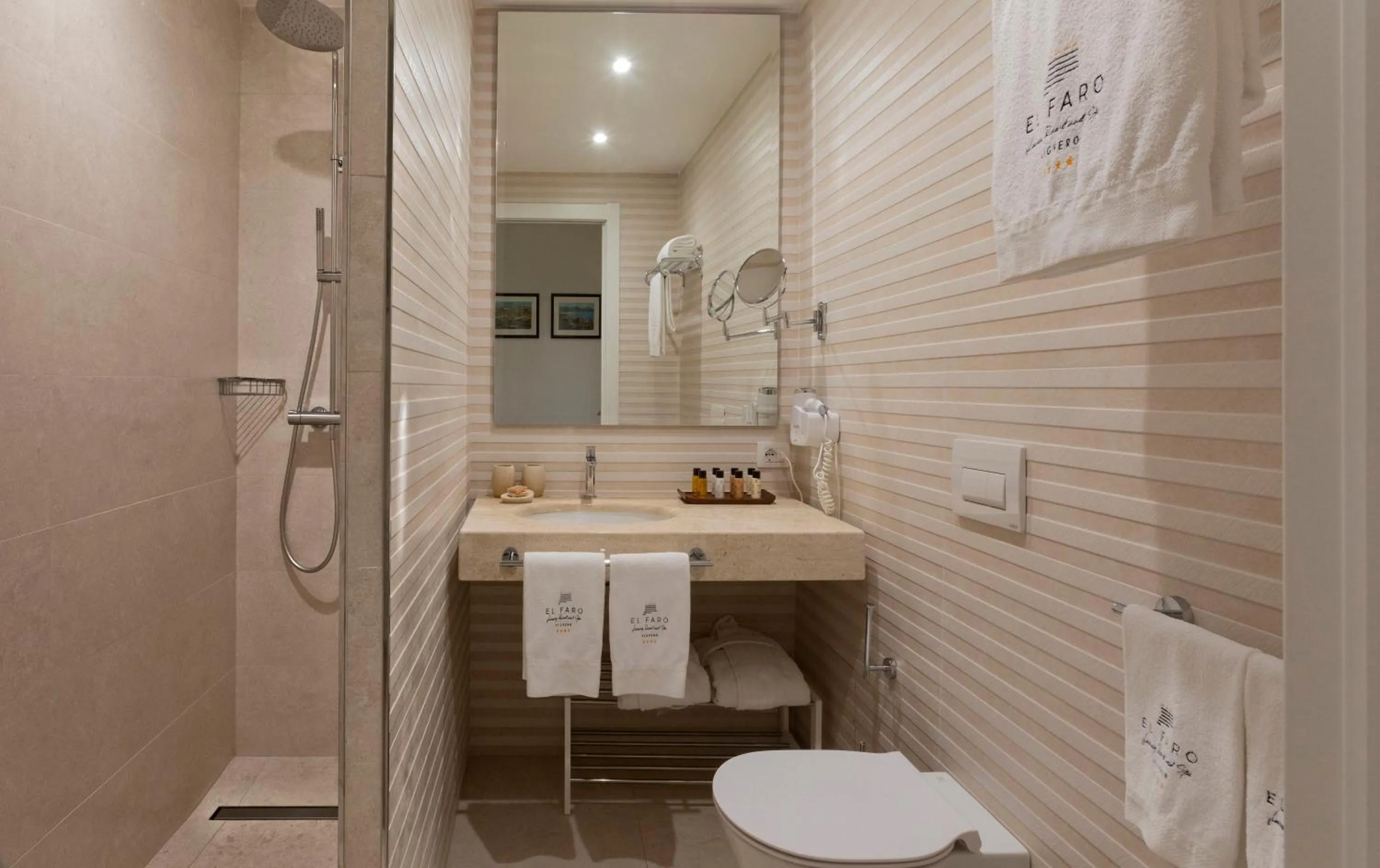 Bathroom in El Faro Hotel & Spa