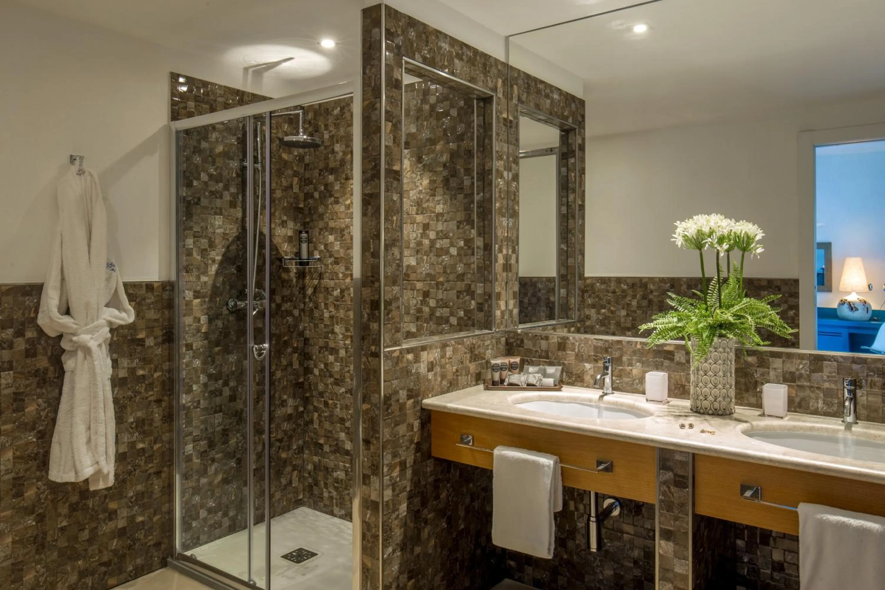 Bathroom in El Faro Hotel & Spa