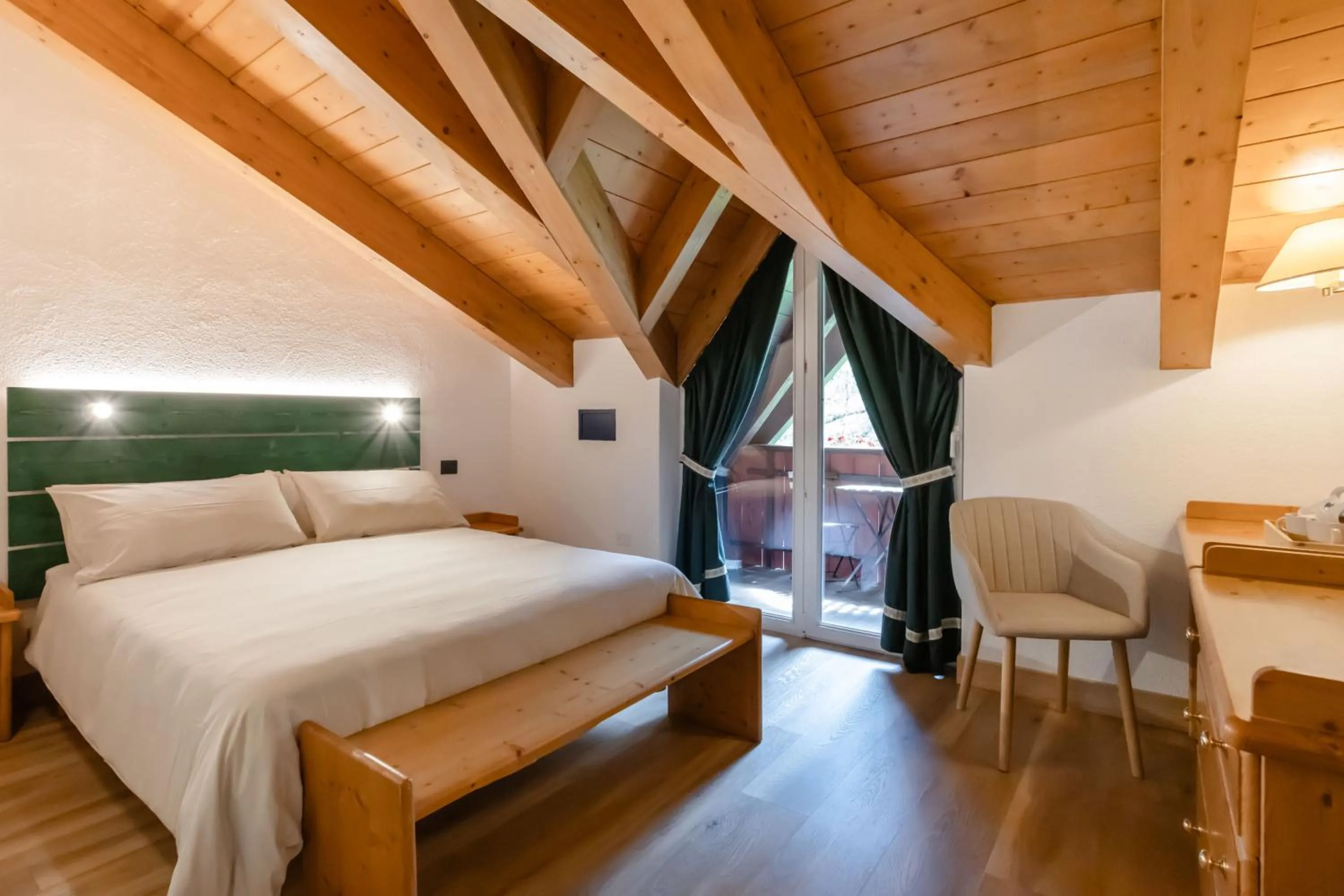 Bed in B&B Garni Villa Campitello