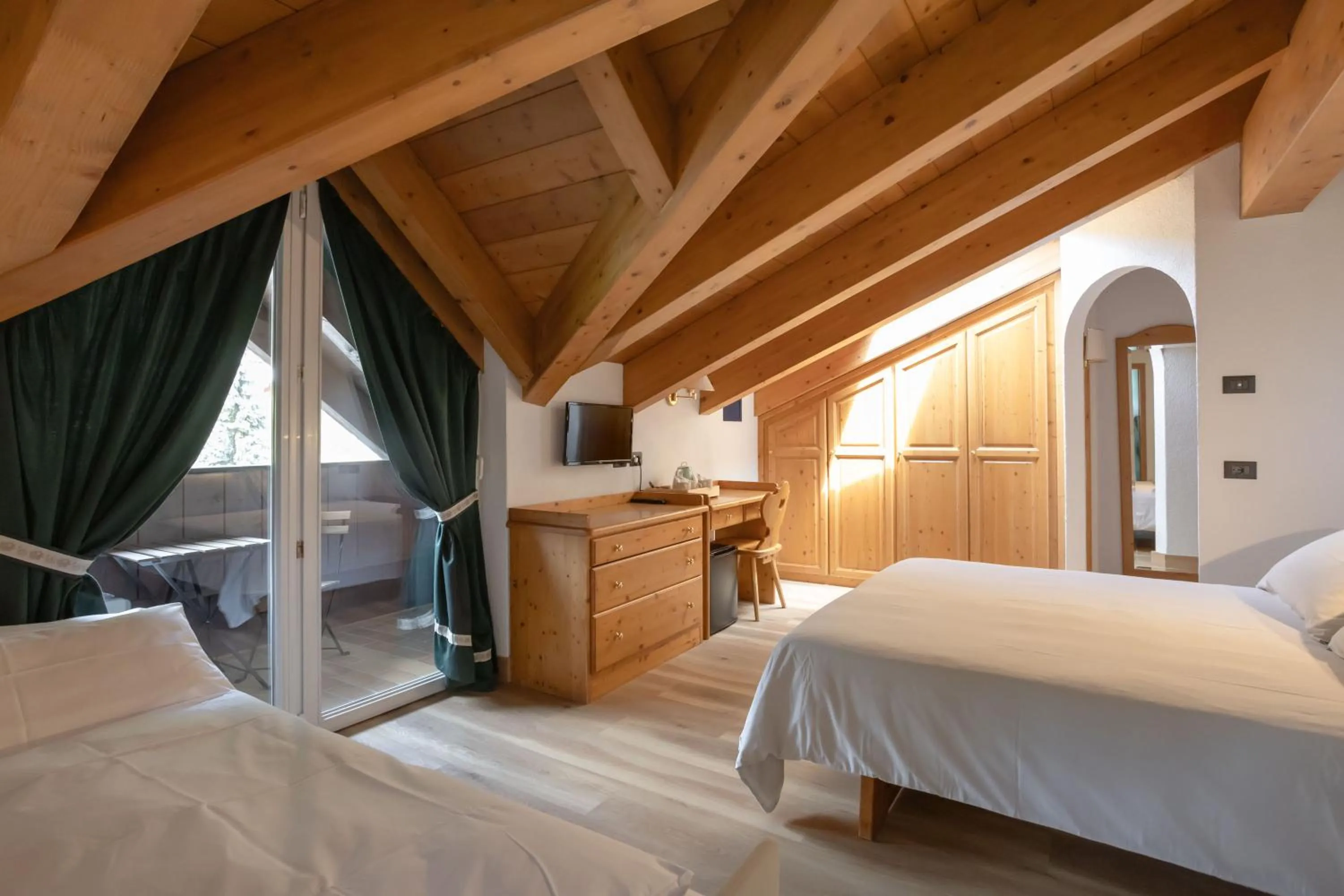 Bed in B&B Garni Villa Campitello