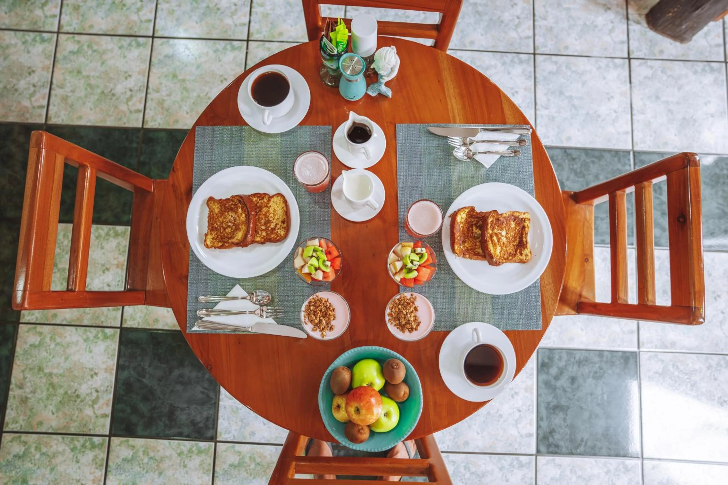 Breakfast in Maidith Galapagos Inn