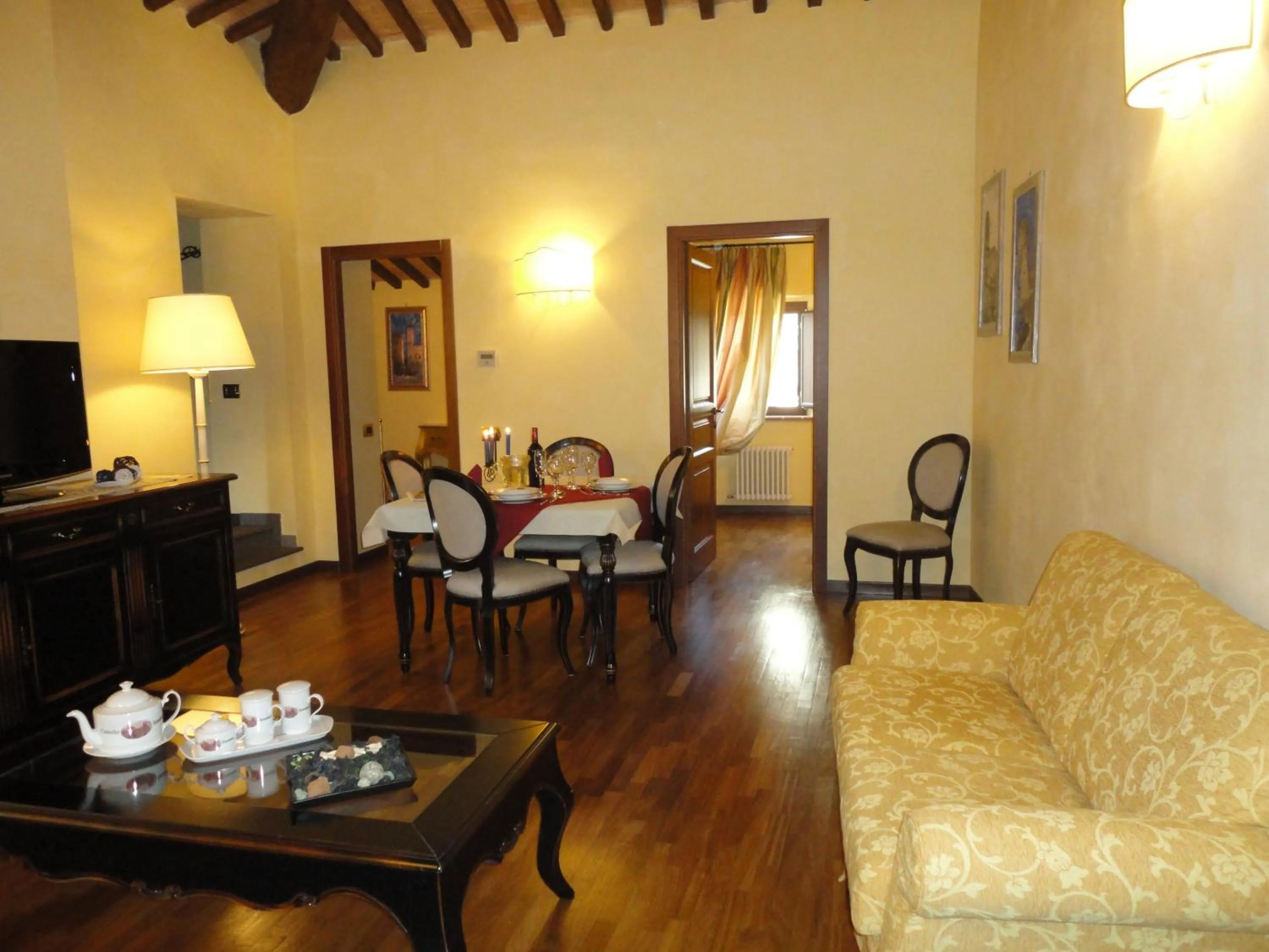 TV and multimedia in Castello Izzalini Todi Resort