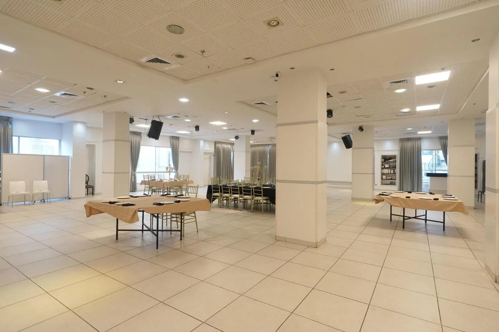 Banquet/Function facilities in Haifa Tower Hotel - מלון מגדל חיפה