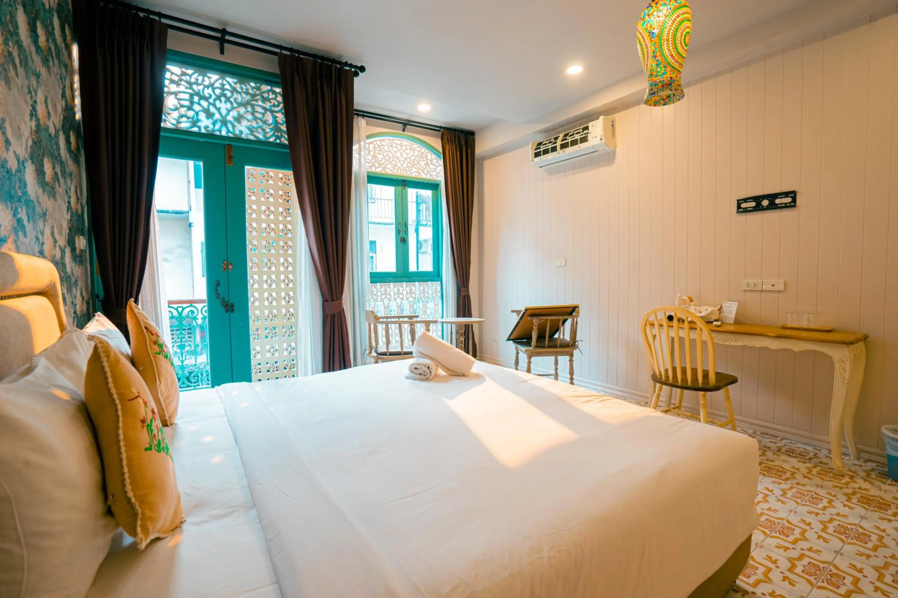 Bed in Si Phum Heritage Boutique, Chiang Mai