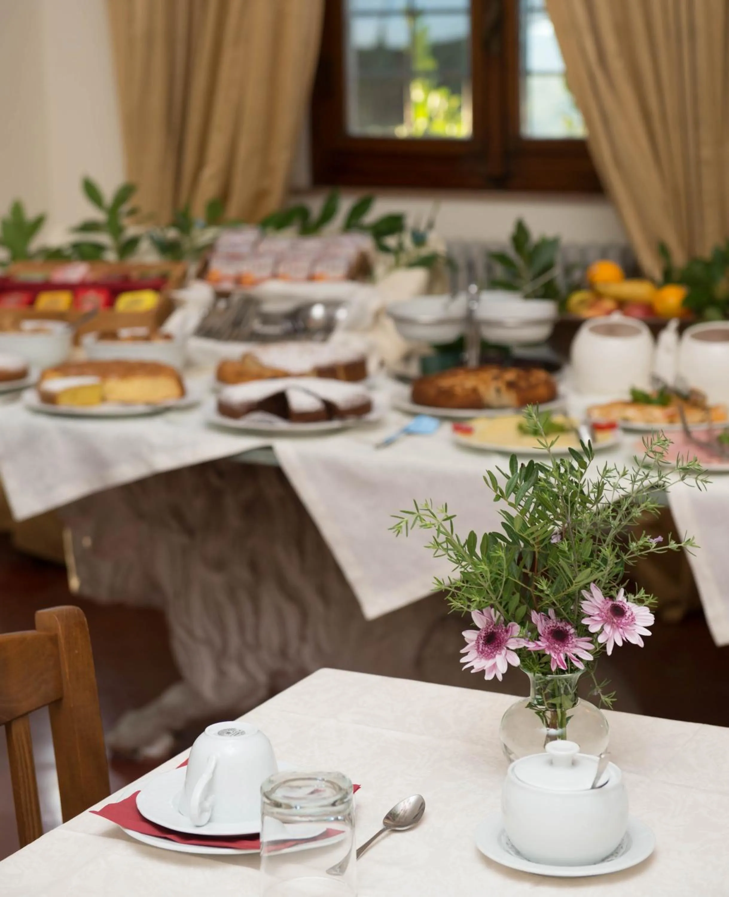 Buffet breakfast in Tenuta La Bandita