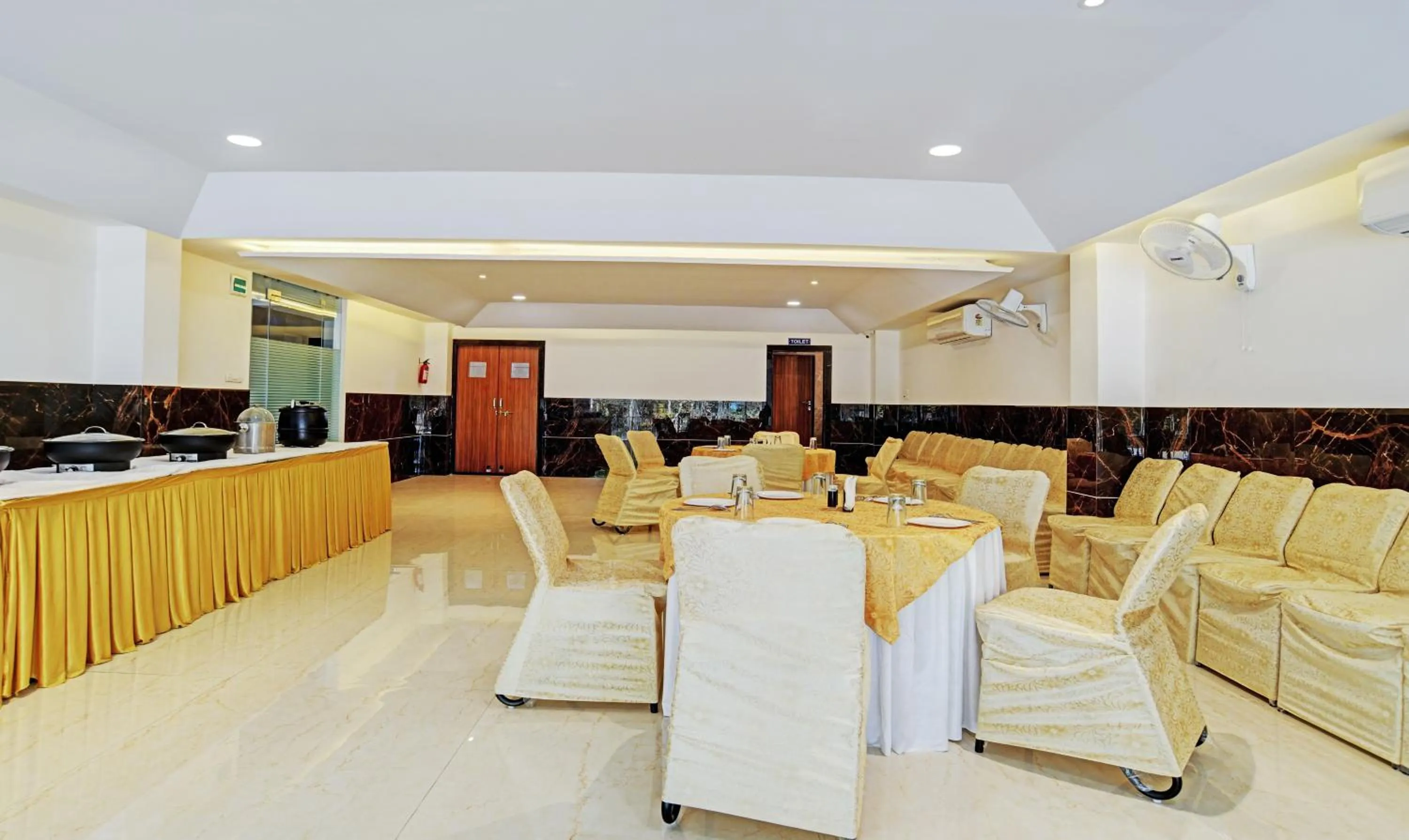 Restaurant/places to eat in Treebo Shivaay