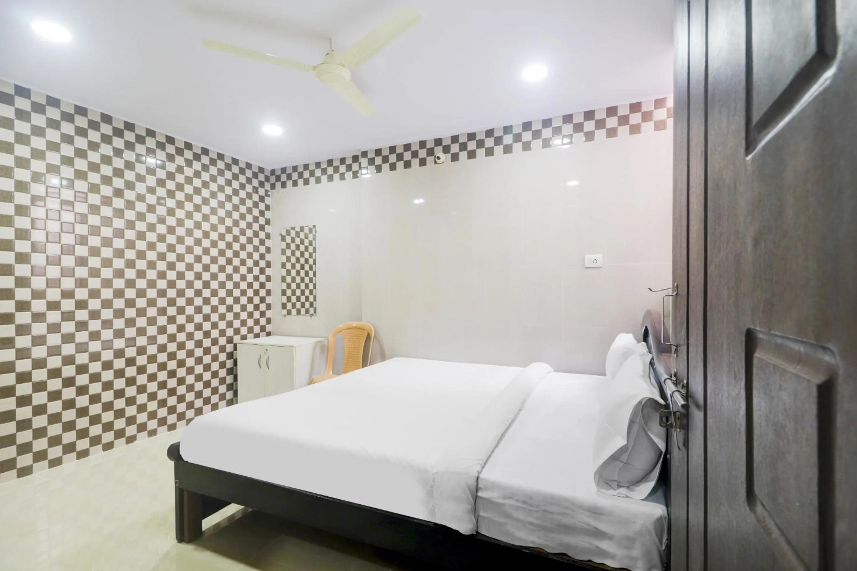 Bedroom, Bed in Hotel O Aroma Classic Near Nampally Railway station