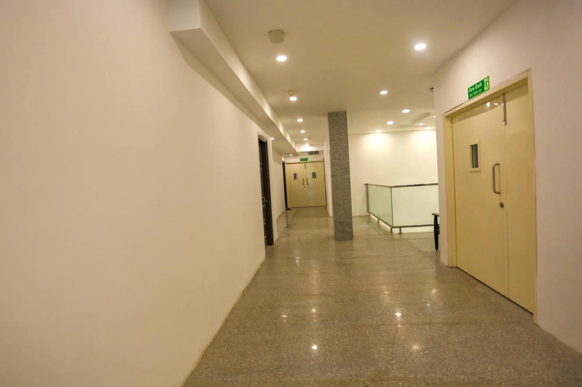 Lobby or reception in FabHotel Moro Paschim Vihar
