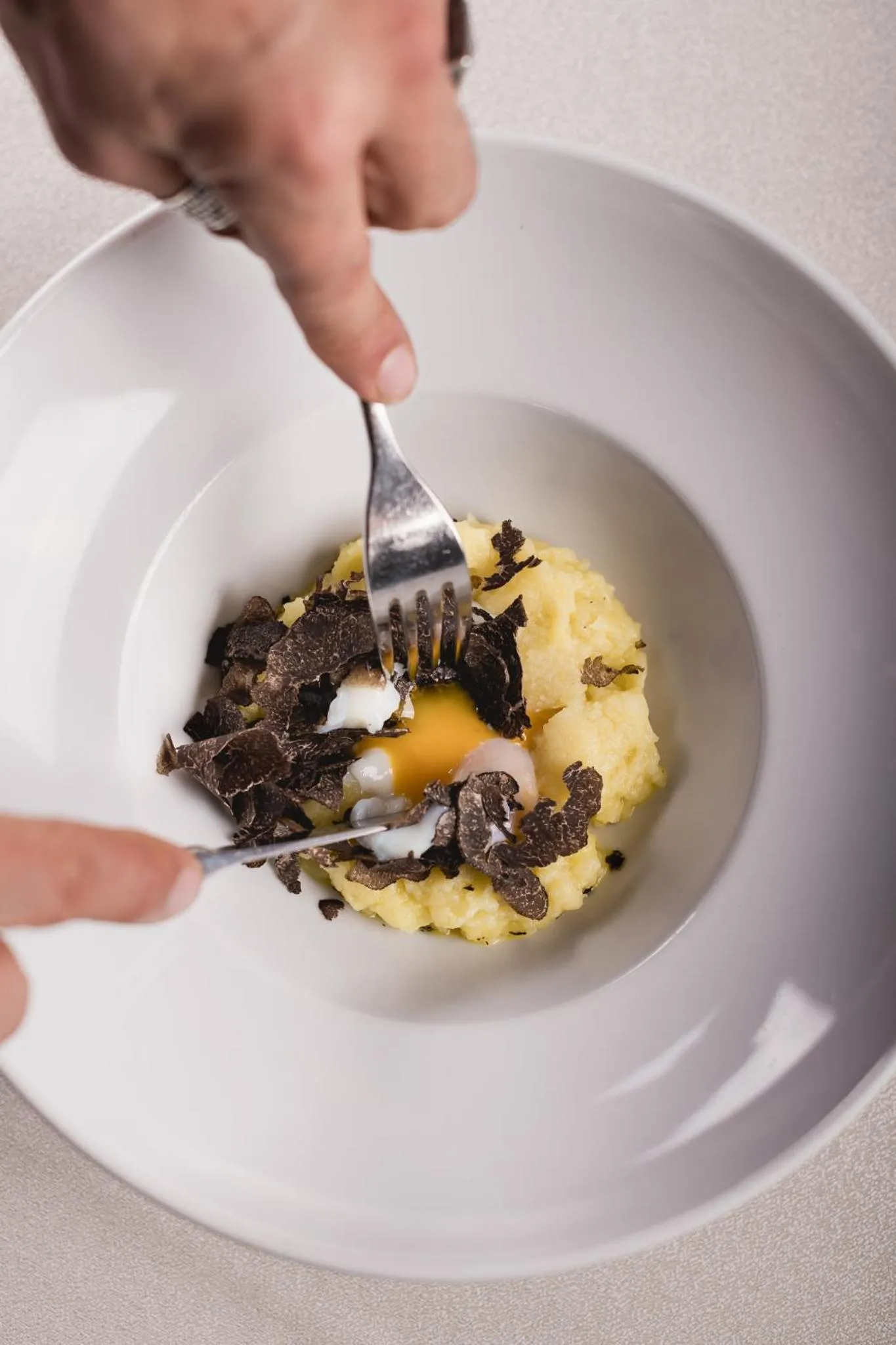 Restaurant/places to eat in Hotel Garden Experience