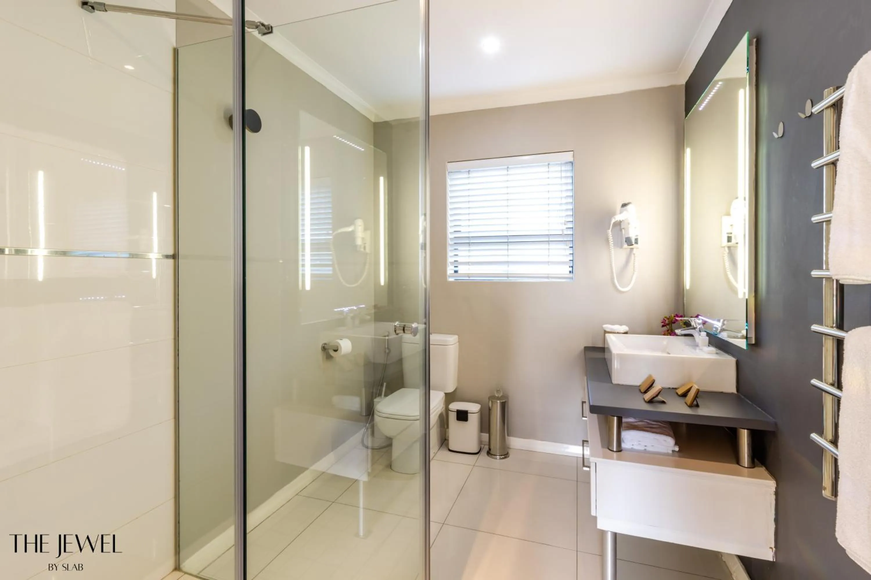 Bathroom in The Jewel B&B