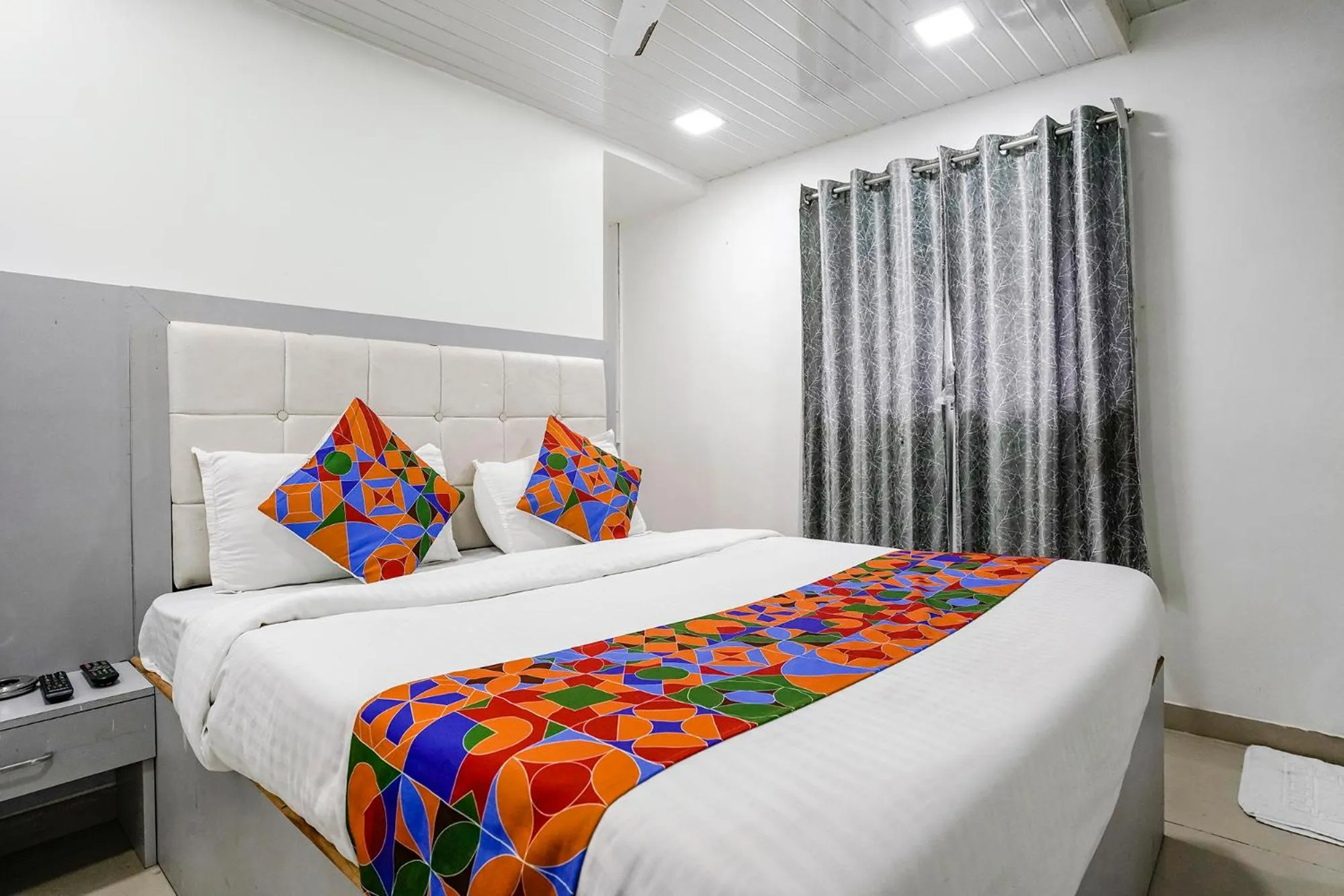 Bed in Via Park Residency