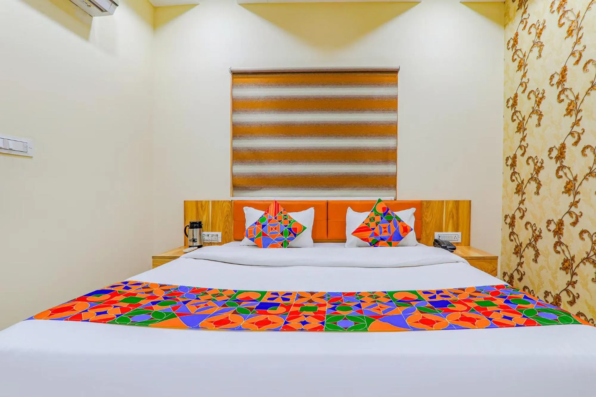 Bed in FabHotel Super 3 Premium - Banaras Railway Station