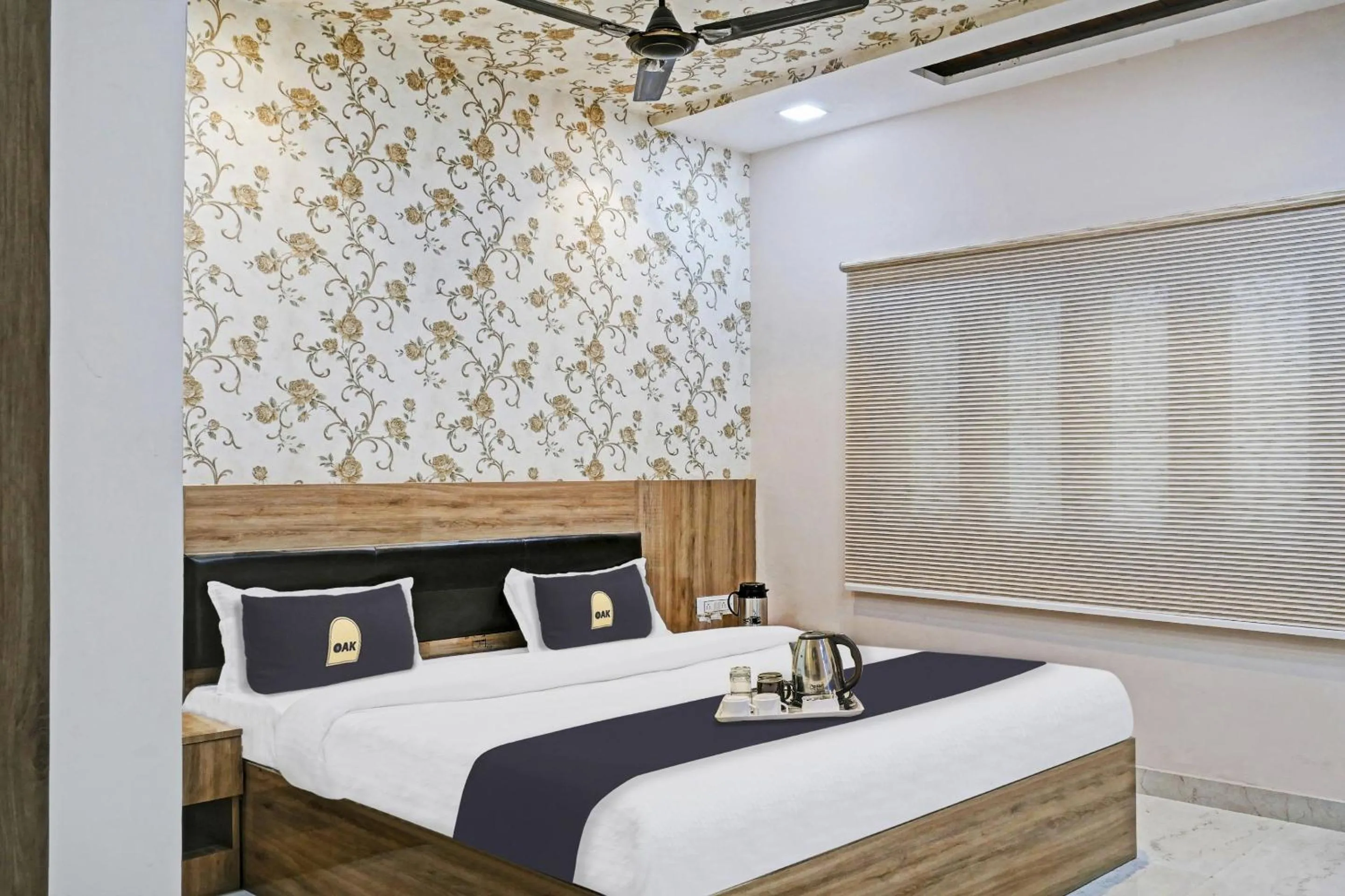 Lobby or reception, Bed in Hotel O Aditya residency