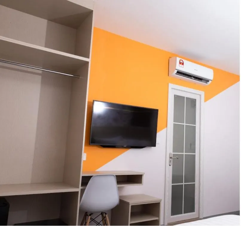 TV and multimedia in THE CROWN HOTEL @ KLIA