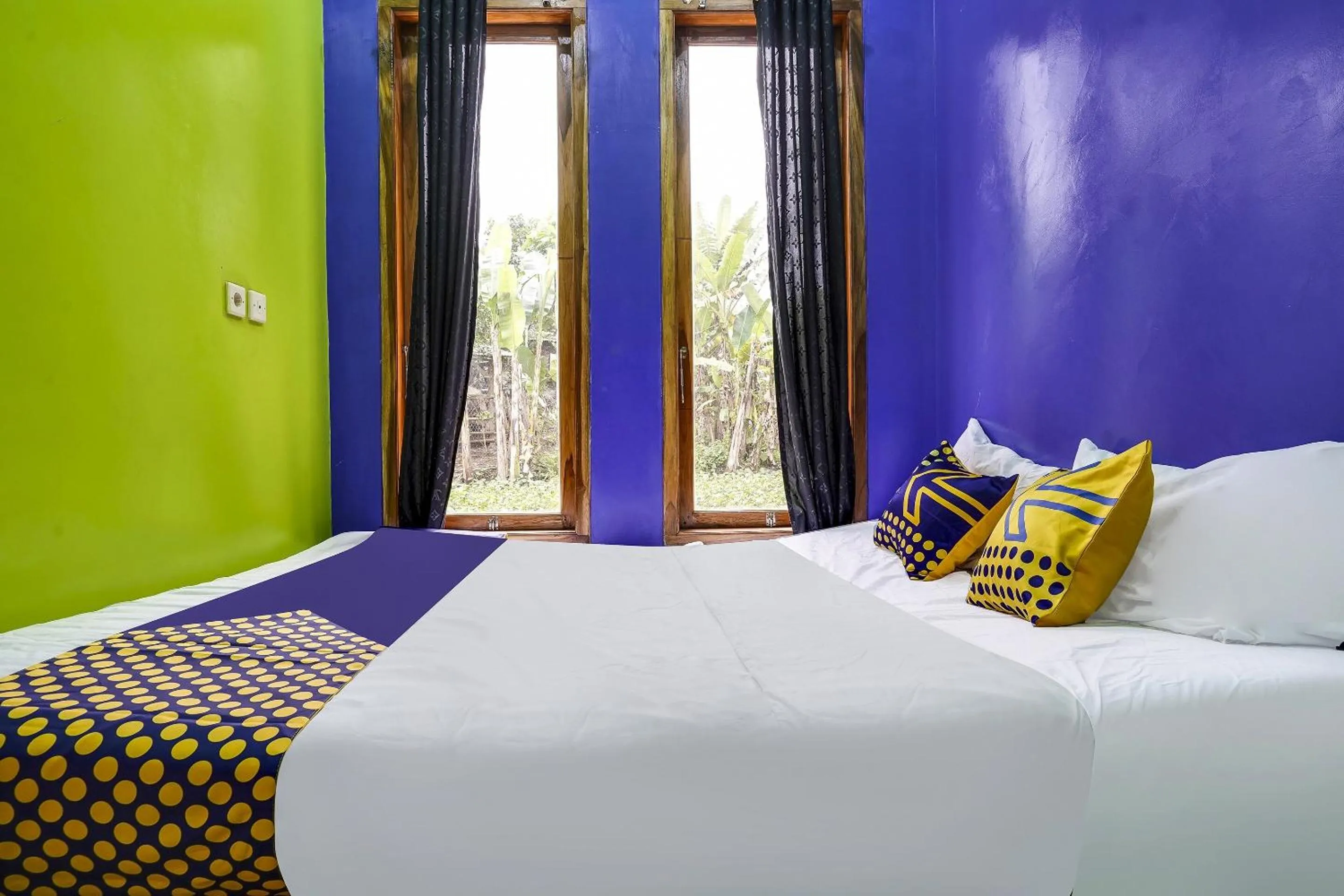 Bedroom in OYO Homes 90916 Eco Tourism Geopark Rajamandala Homestay Syariah