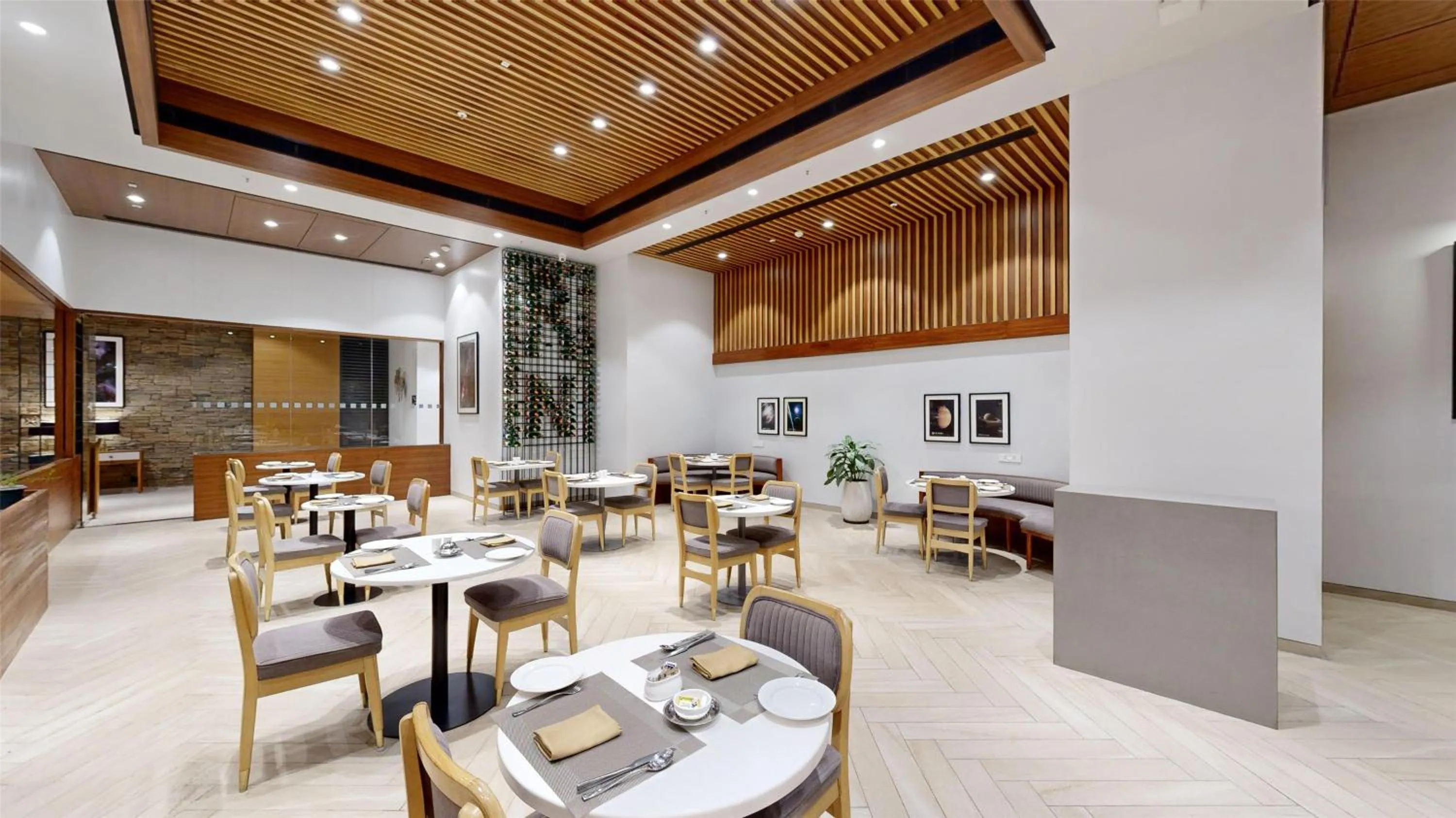 Restaurant/places to eat in Radisson Hotel Nathdwara