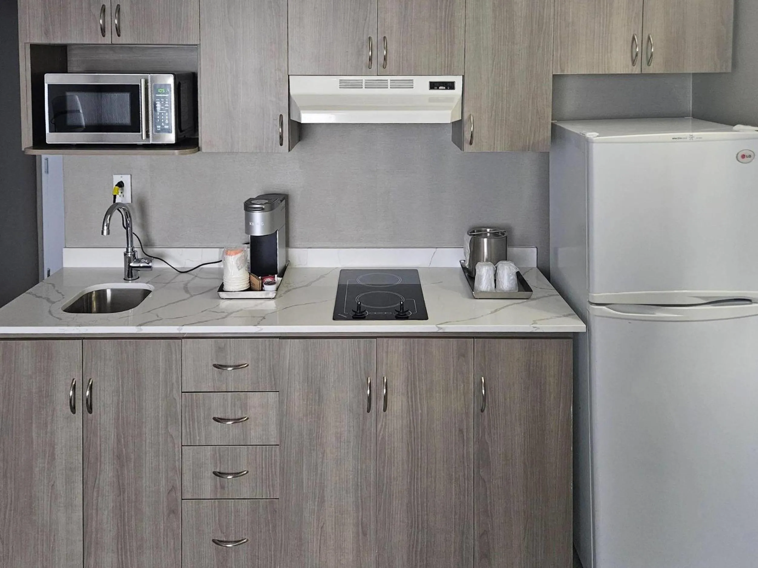 Bedroom in Radisson Hotel Montreal Airport