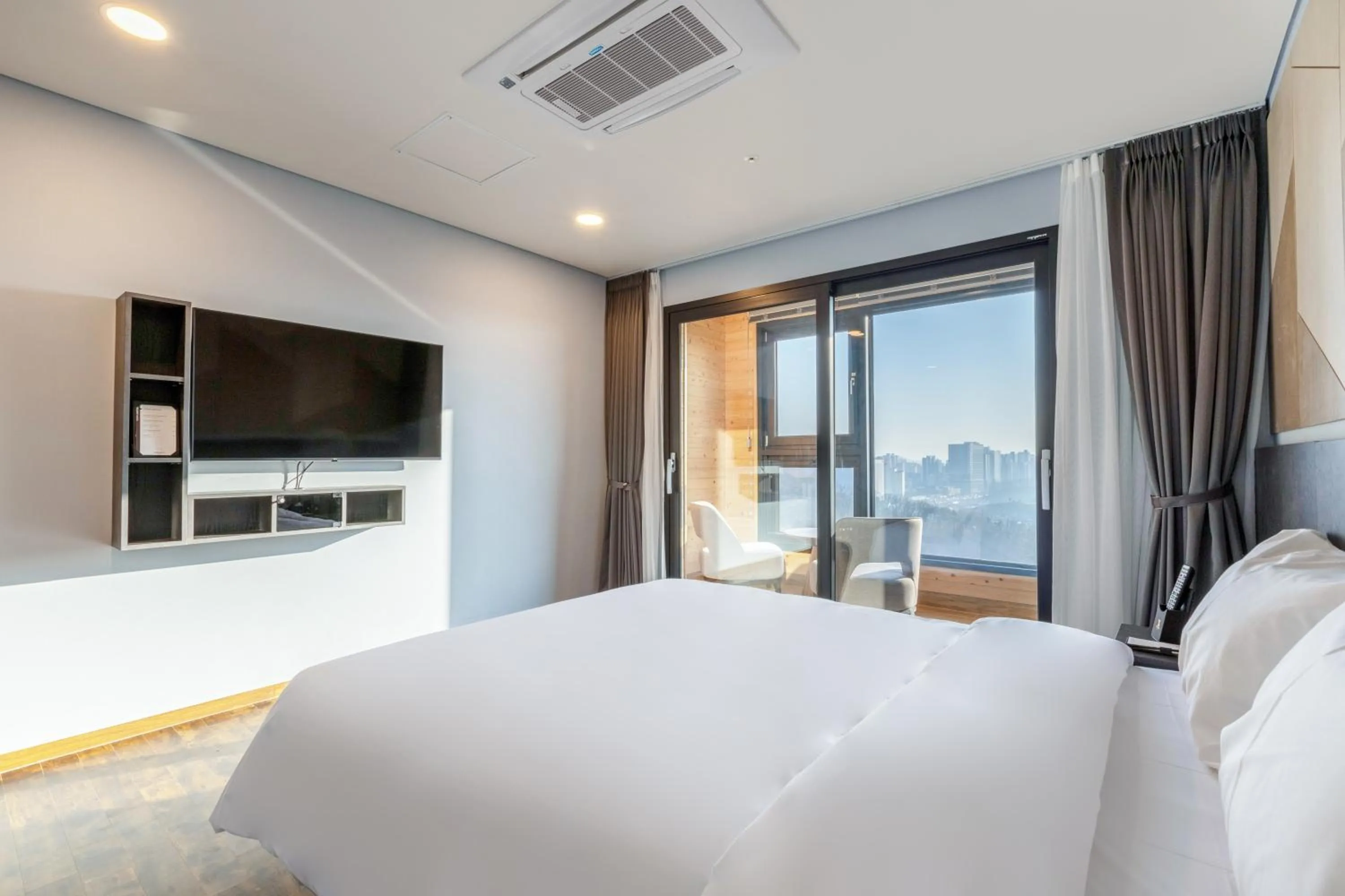 Bed in Urban-Est Hotel