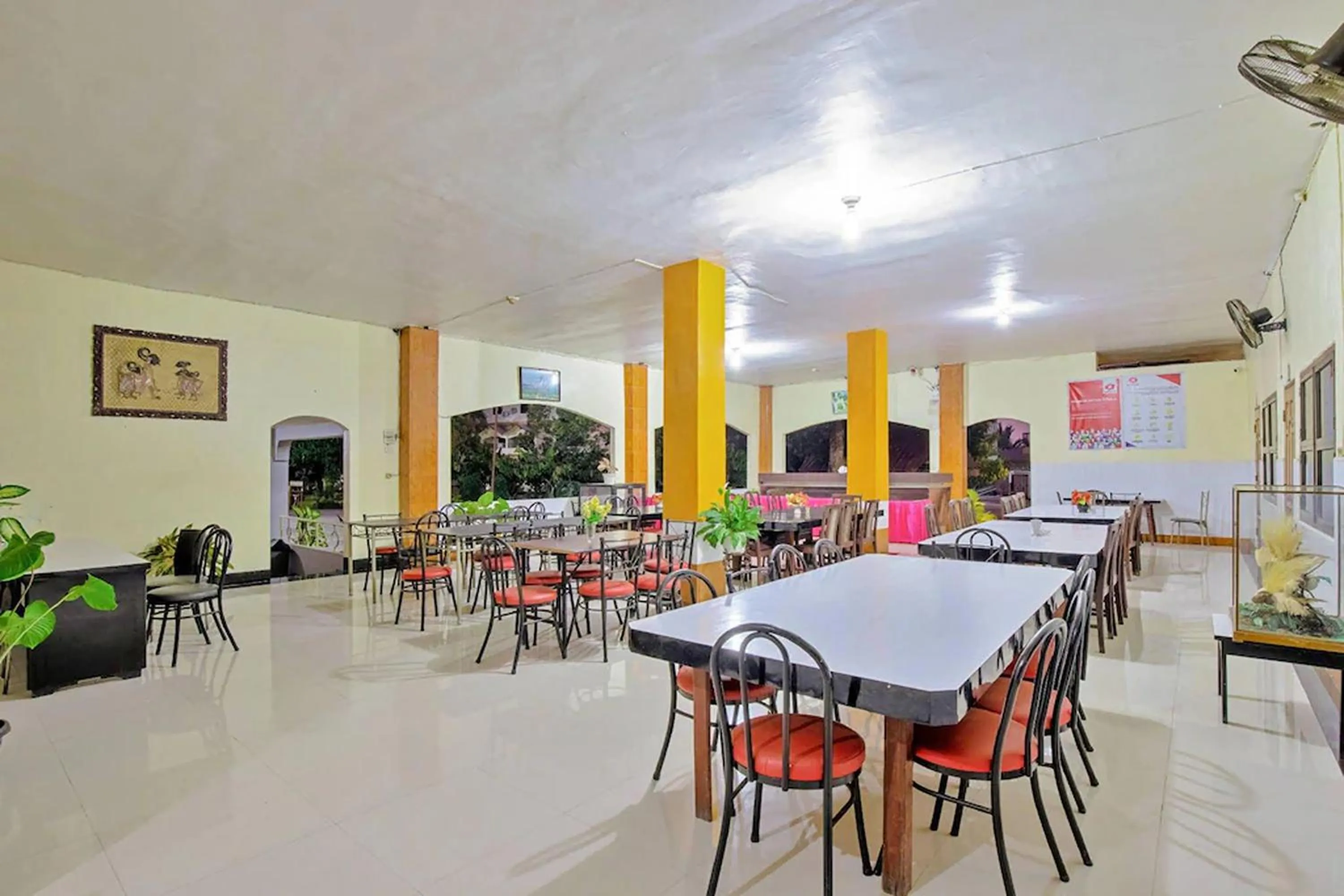 Restaurant/places to eat in Malibou Hotel Medan