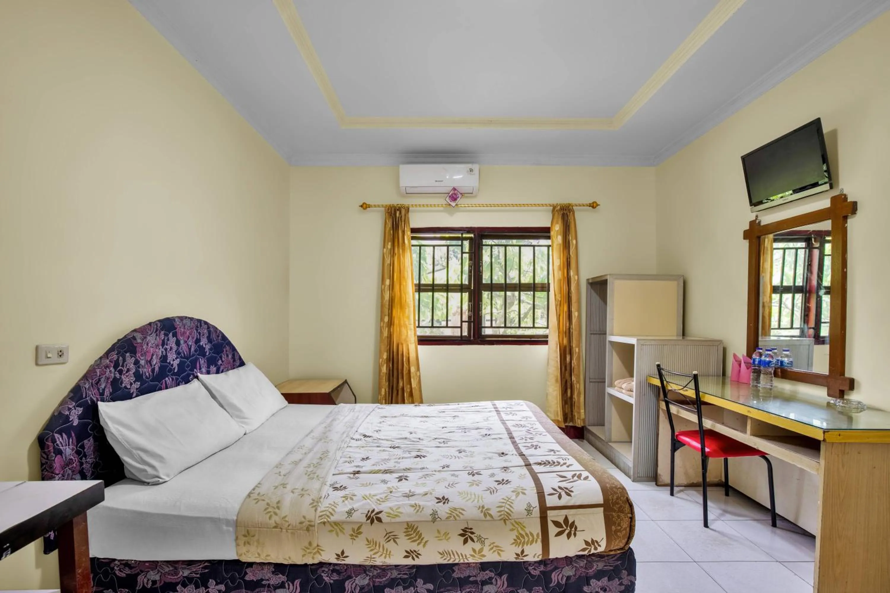 Bed in Malibou Hotel Medan