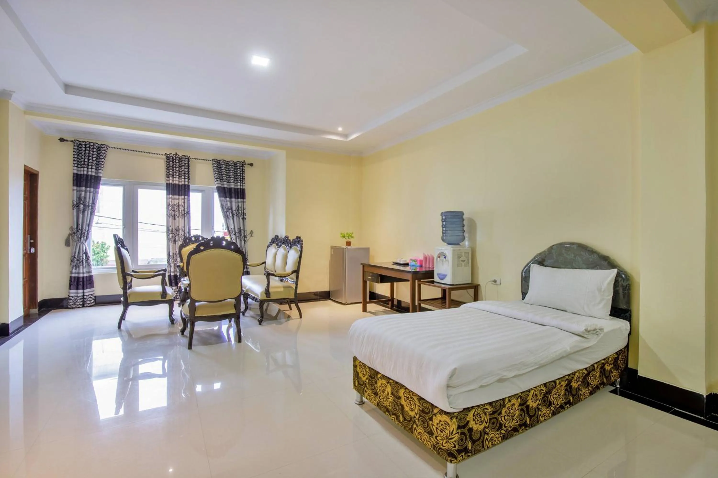 Bed in Malibou Hotel Medan