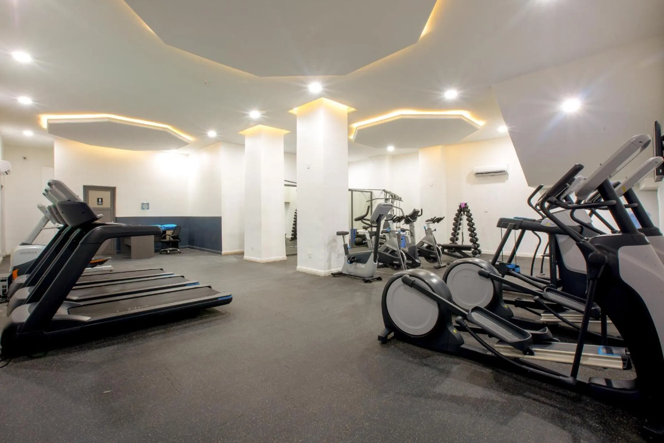 Fitness centre/facilities in JOHNWOOD HOTEL by Bolton