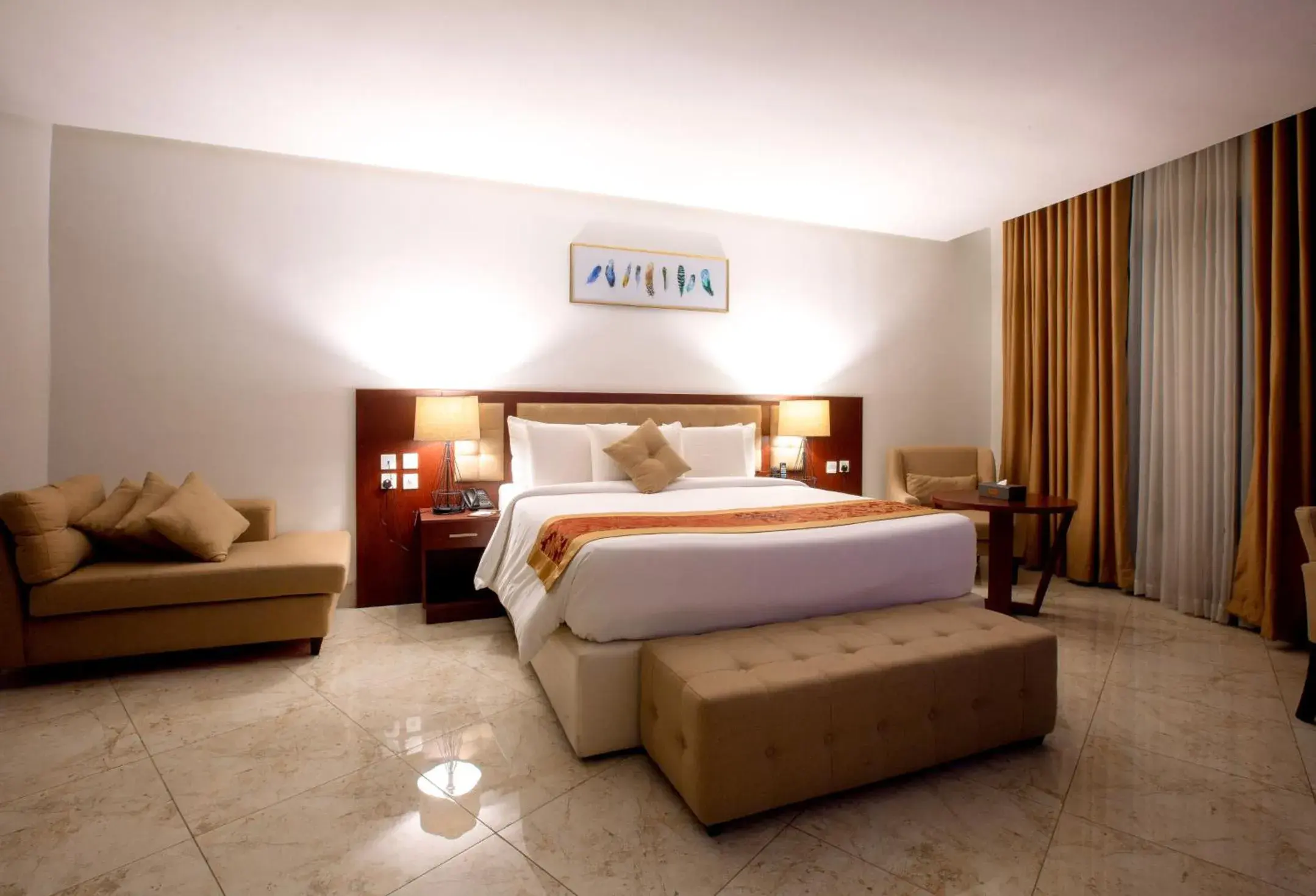 King Room - single occupancy in JOHNWOOD HOTEL by Bolton King Room - single occupancy in JOHNWOOD HOTEL by Bolton