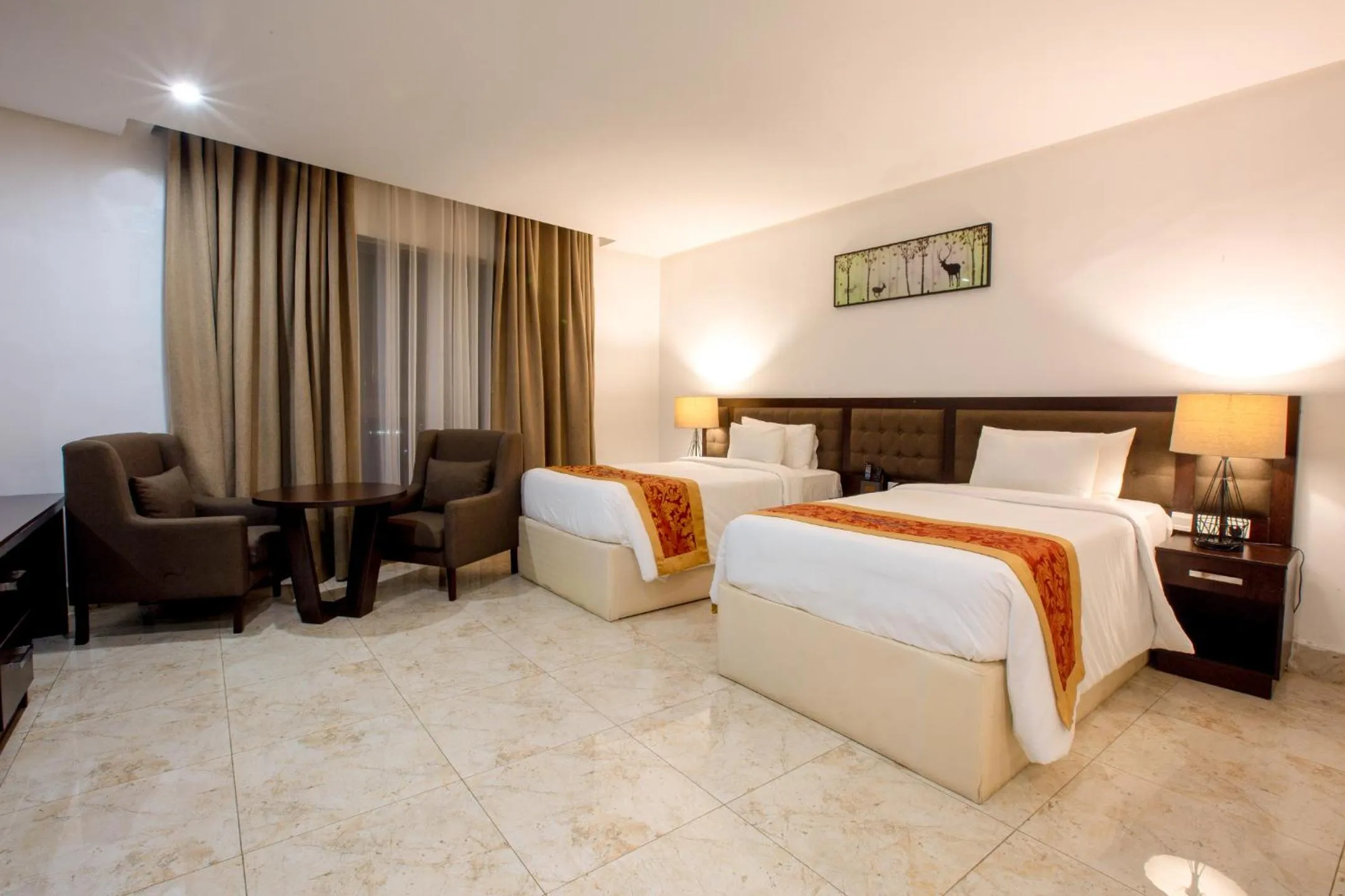 Photo of the whole room, Bed in JOHNWOOD HOTEL by Bolton