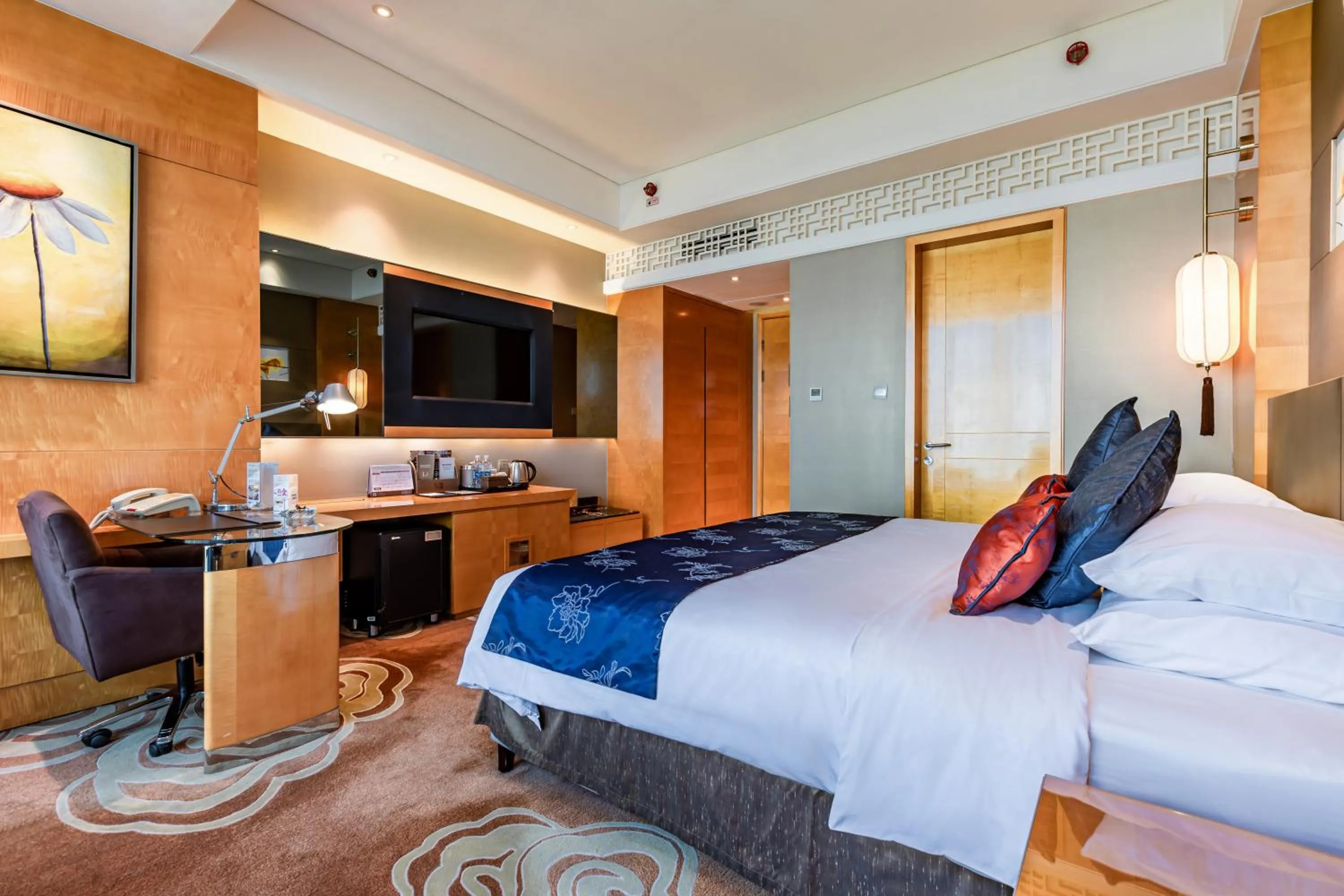 Bedroom, Bed in Felton Grand Hotel Chengdu