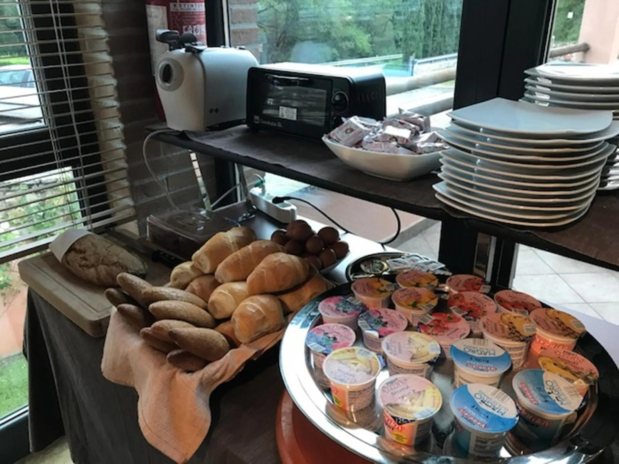 Food and drinks in Meridiana Country Hotel