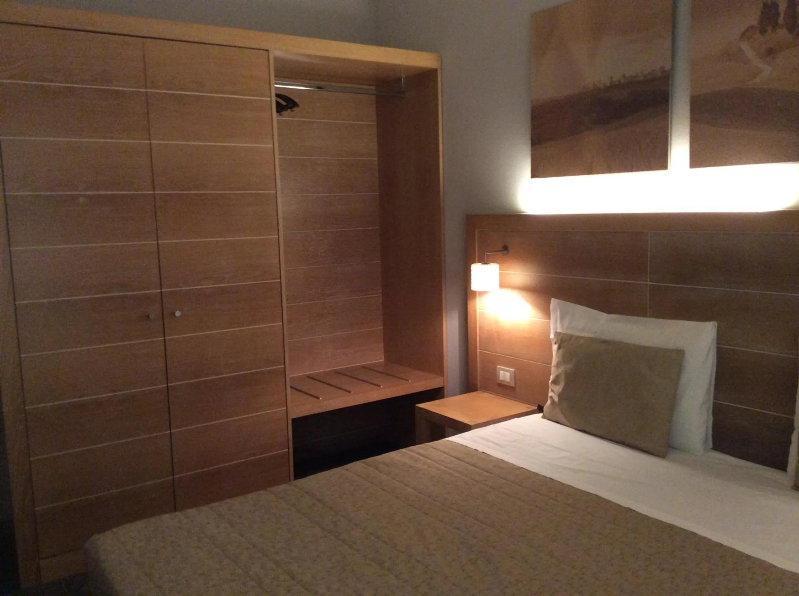Bedroom, Bed in Meridiana Country Hotel