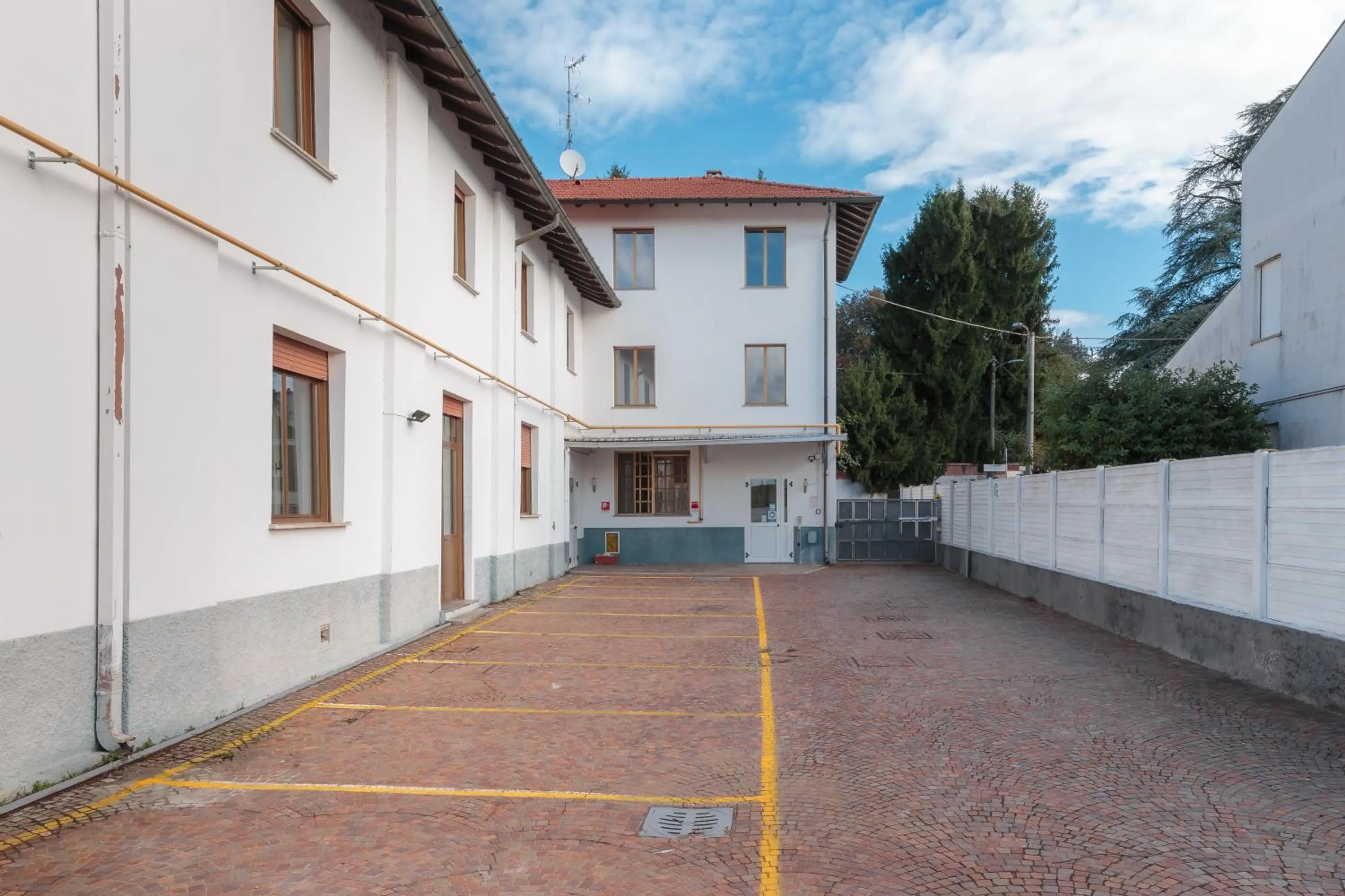 Parking in Pasta Residence Italia Malpensa