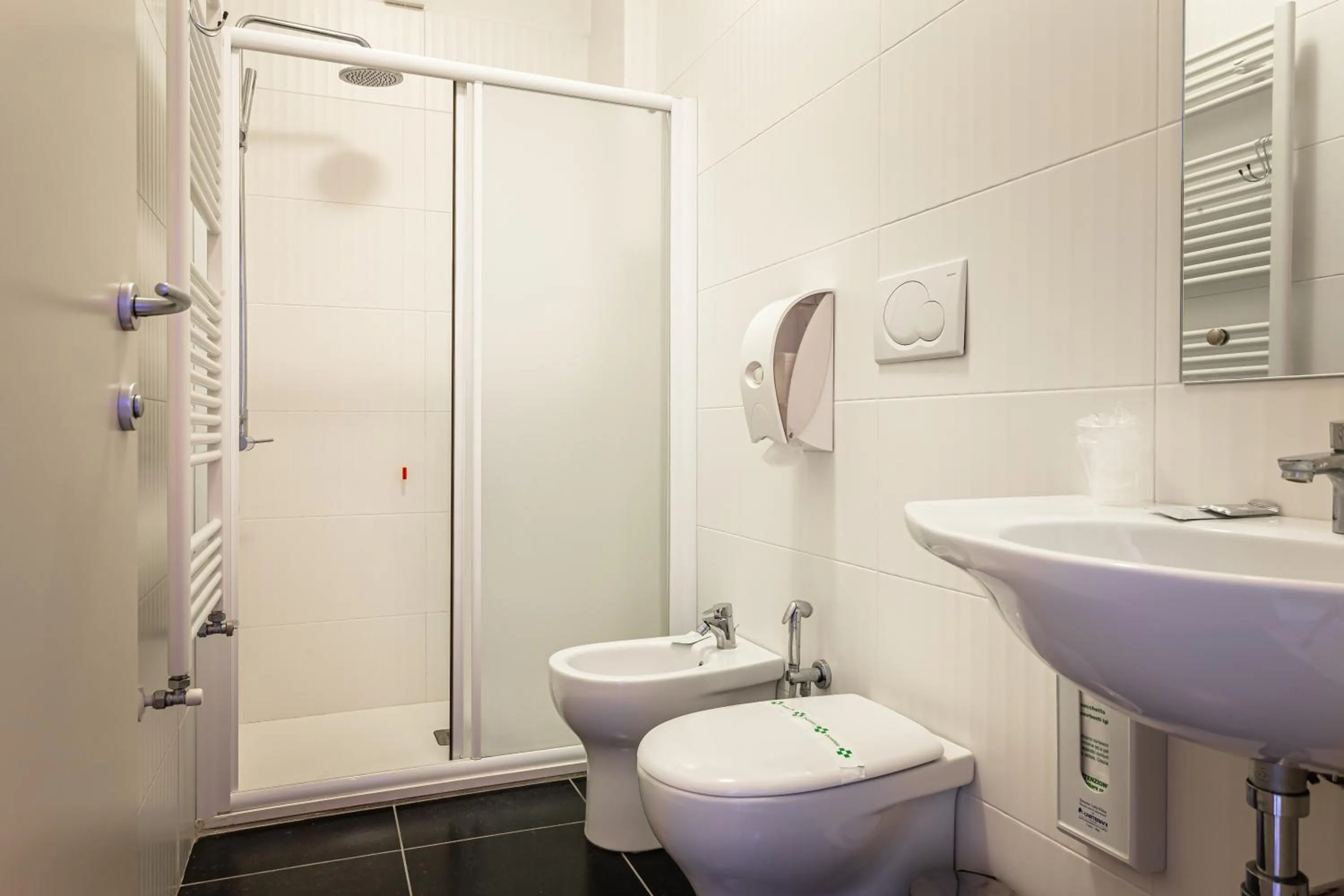 Shower in Pasta Residence Italia Malpensa