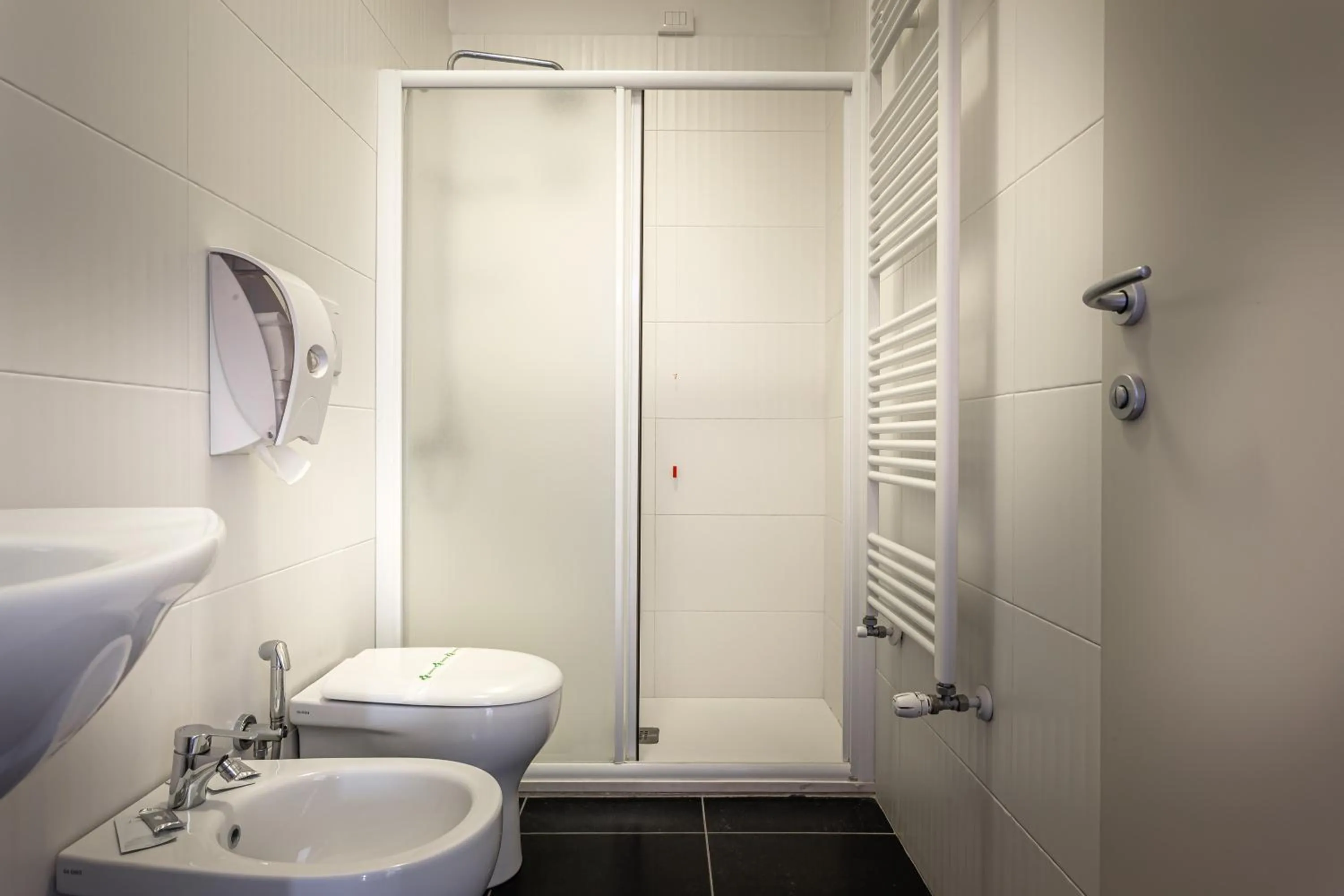 Toilet in Pasta Residence Italia Malpensa