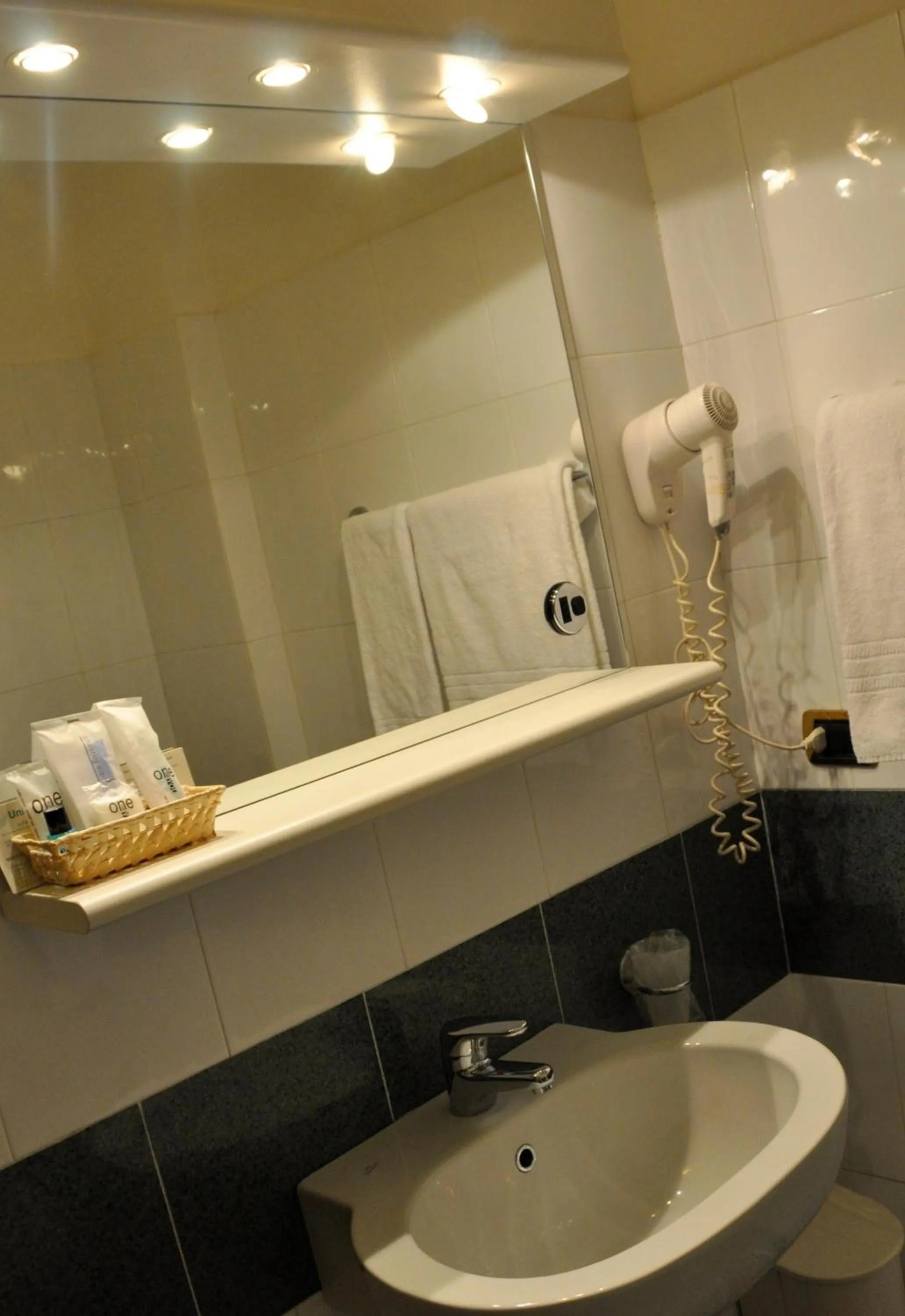 Day in Albergo Della Corona