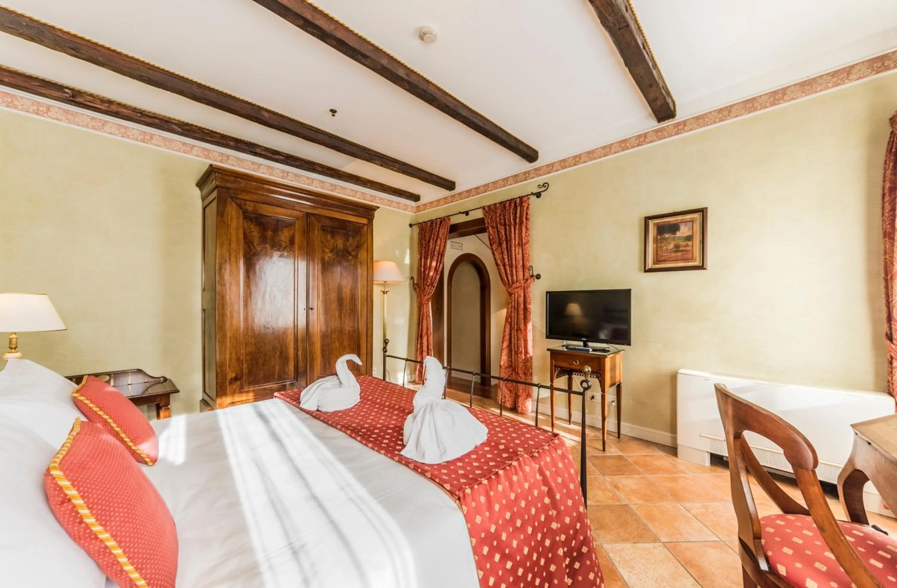 Photo of the whole room in Villa Fiorita