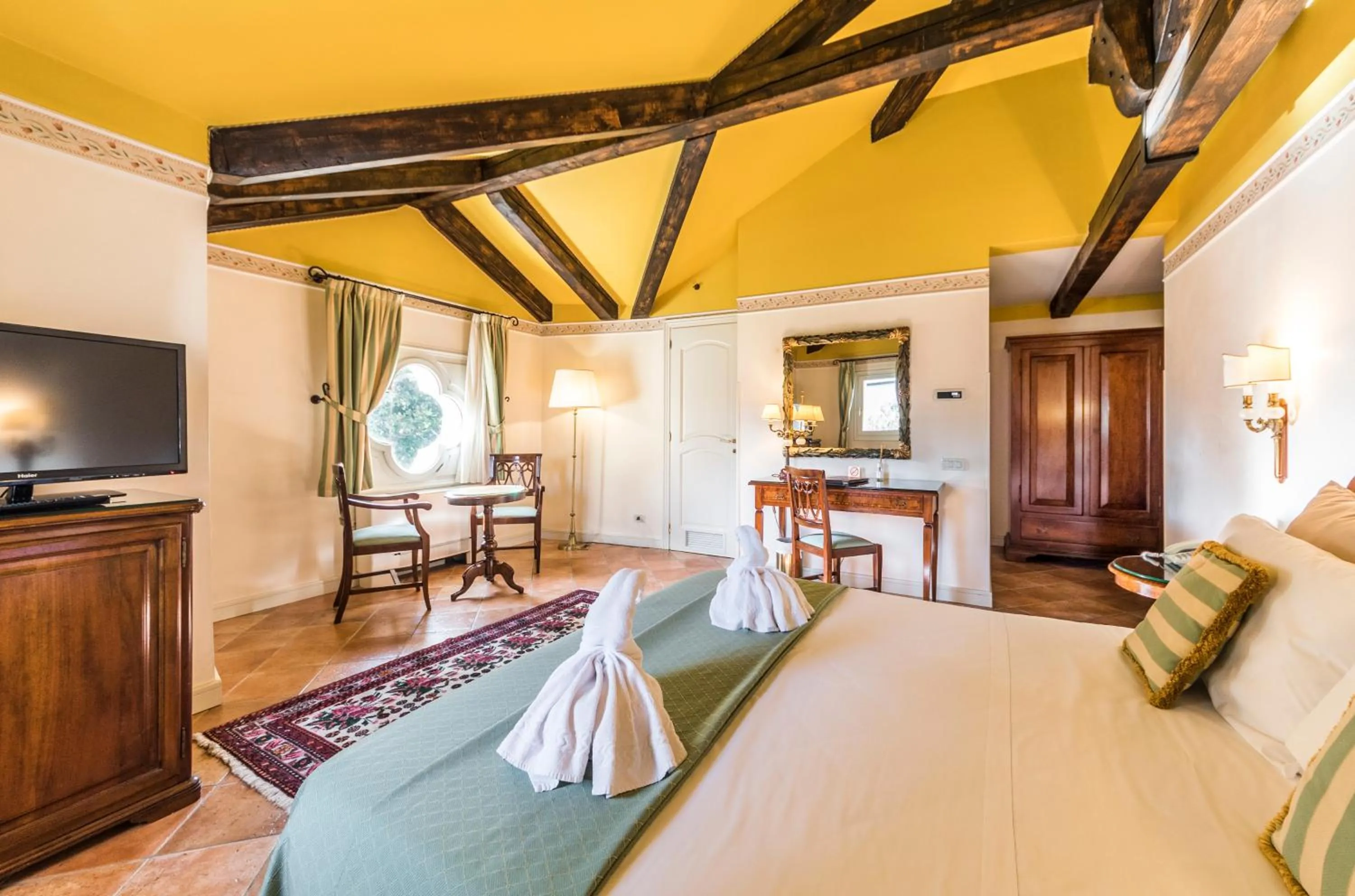 Bed in Villa Fiorita