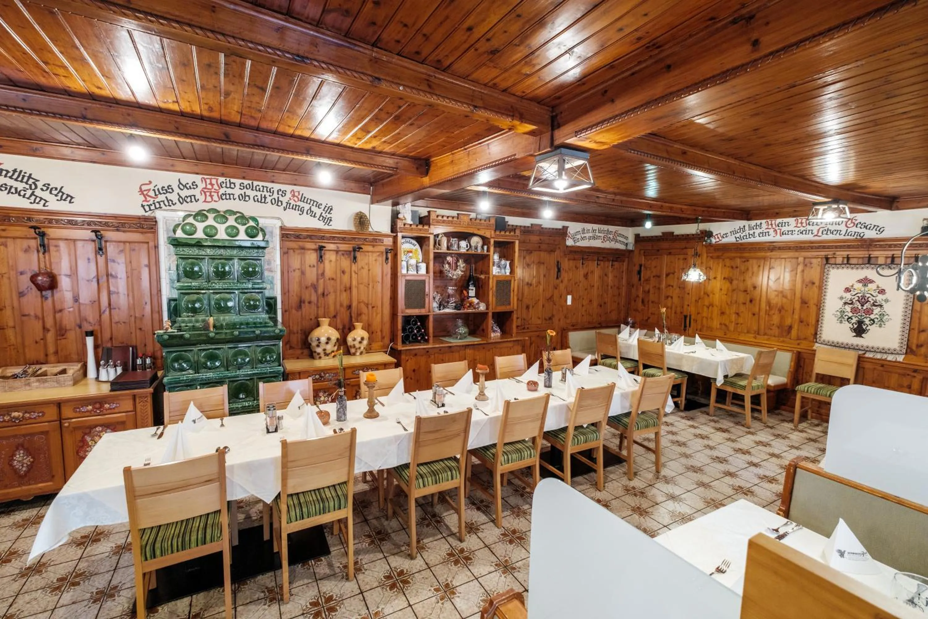 Restaurant/places to eat in Hotel Restaurant Schwarzer Adler