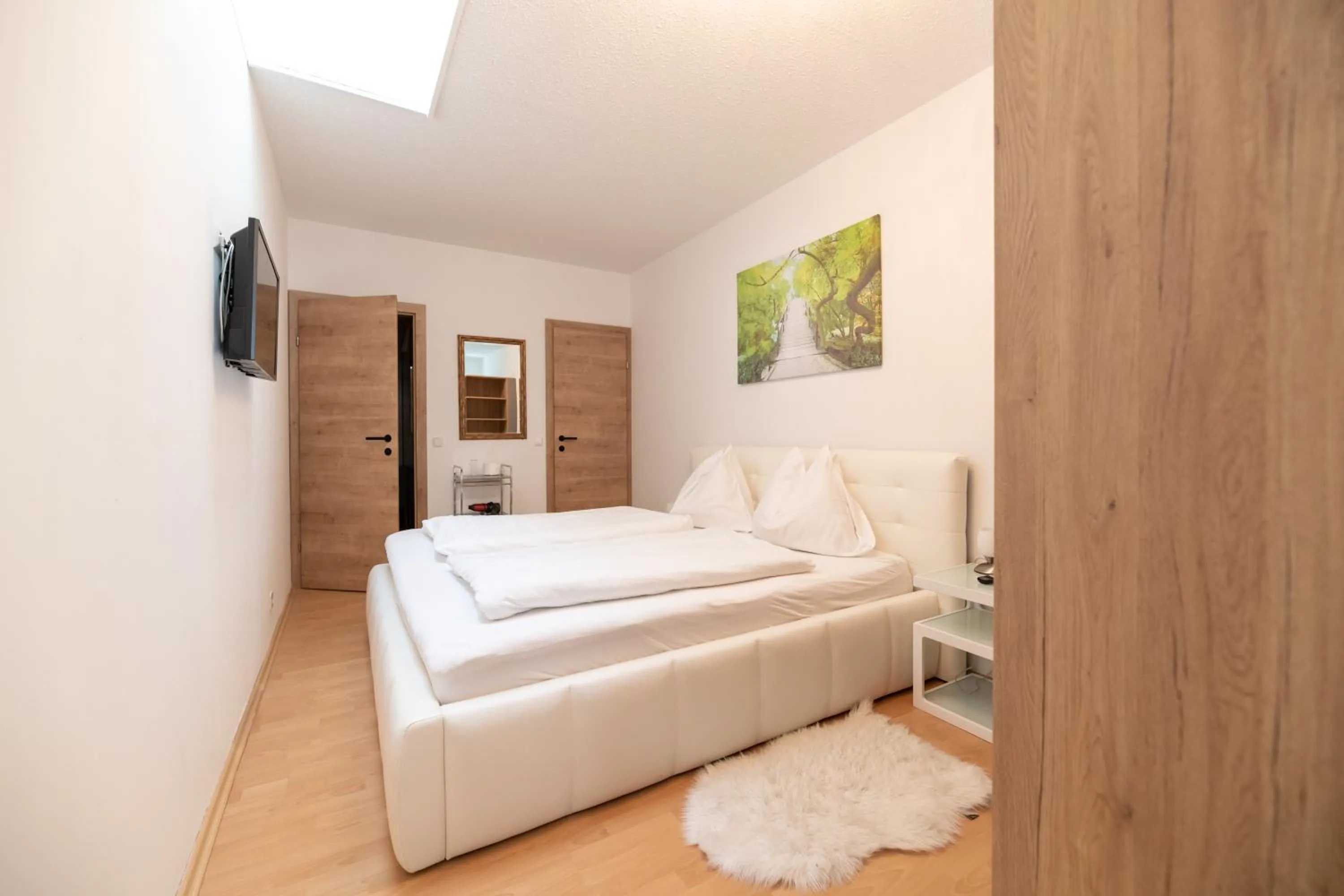 Bedroom, Bed in Hotel Restaurant Schwarzer Adler