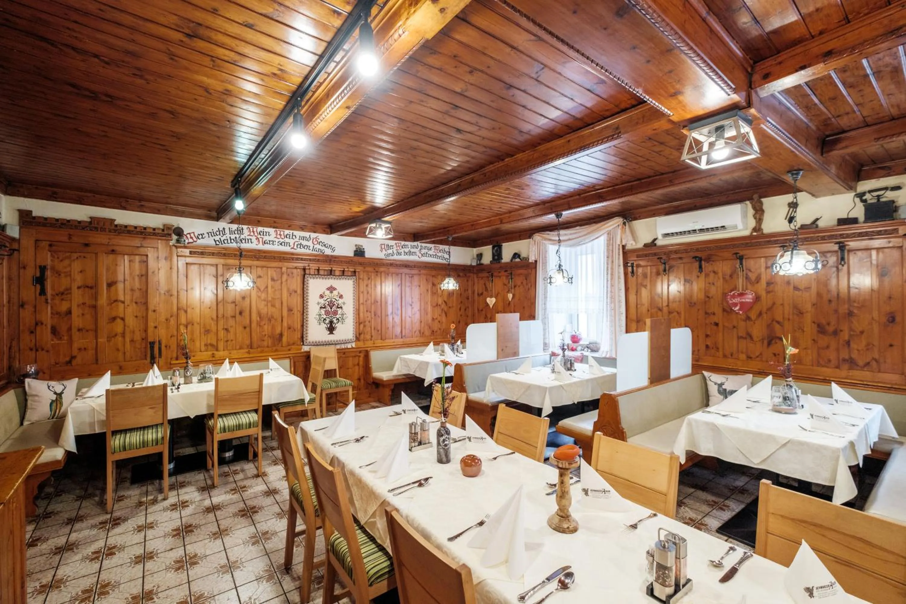 Restaurant/places to eat in Hotel Restaurant Schwarzer Adler