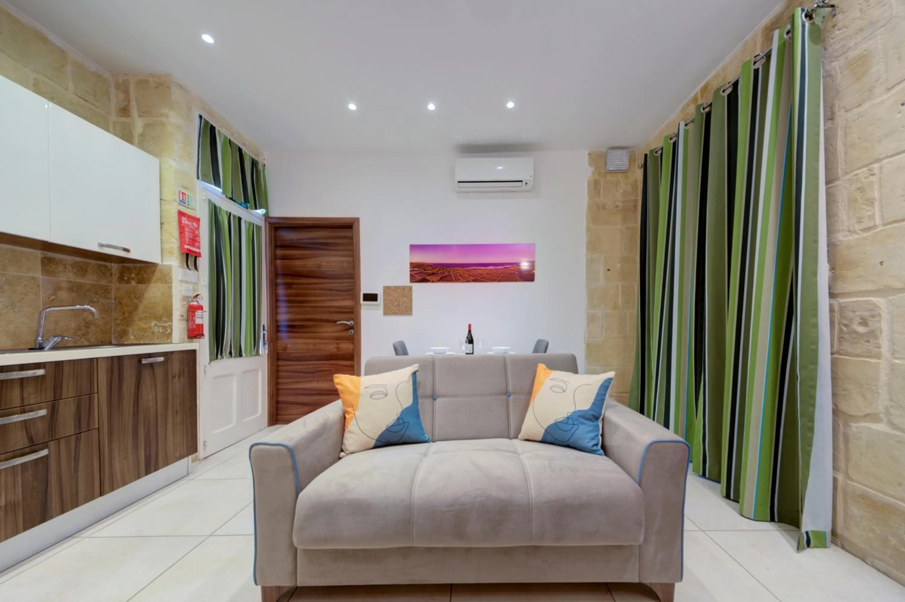 Living room in Tritoni Harbour suites - Valletta