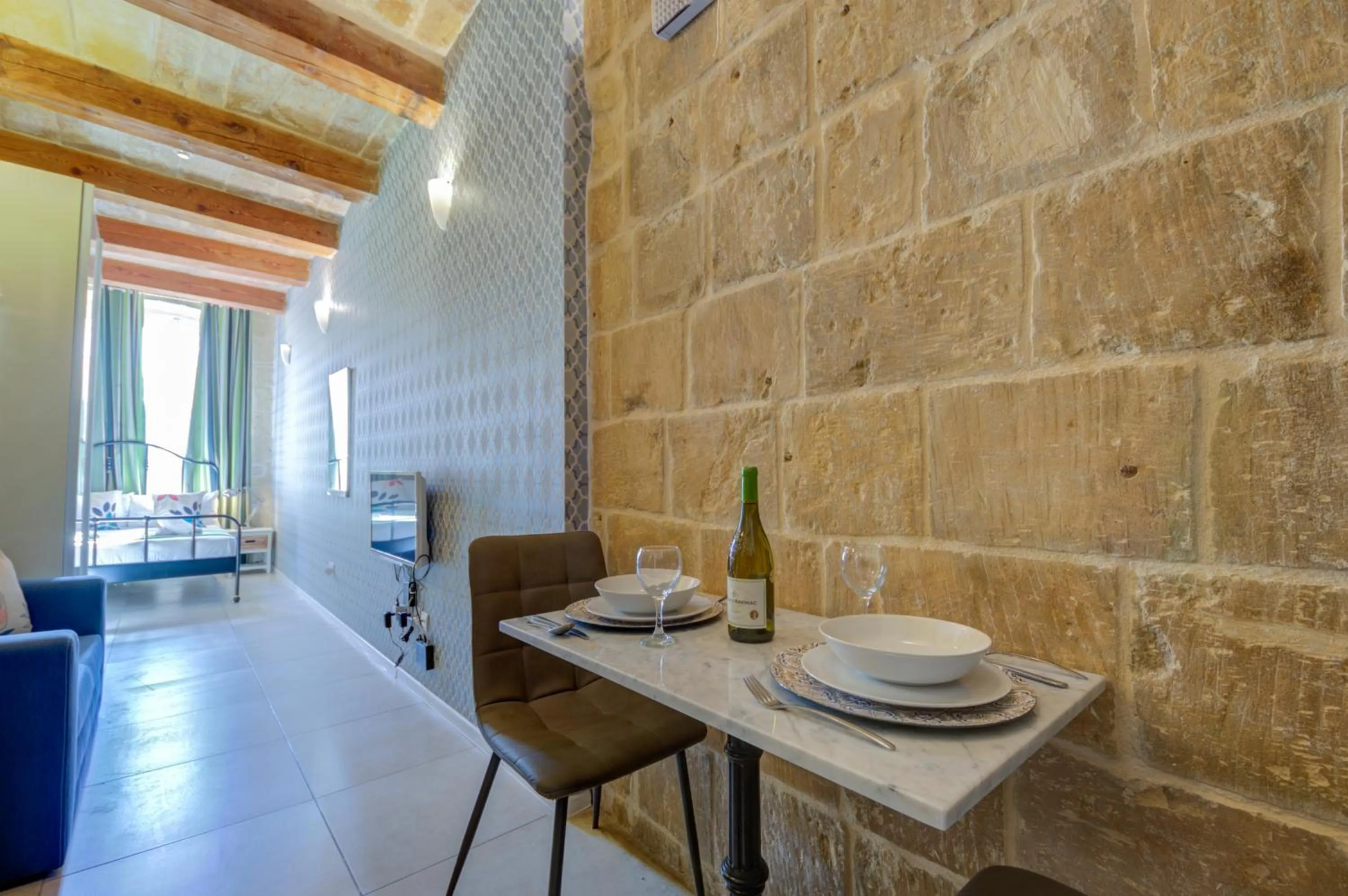 Coffee/tea facilities in Tritoni Harbour suites - Valletta