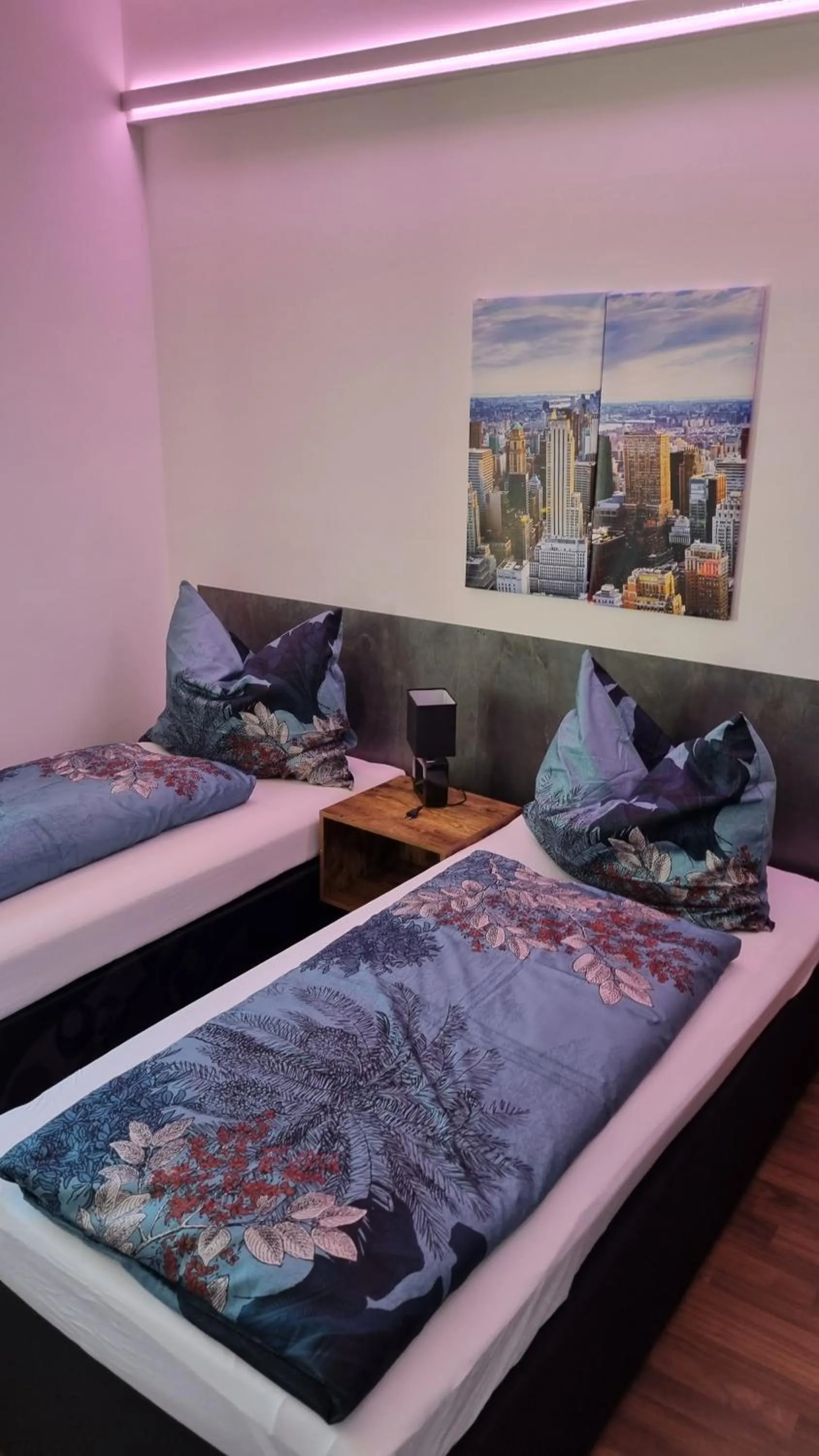 Bed in Motel Graz Ost I Free Parking I Self Check-in